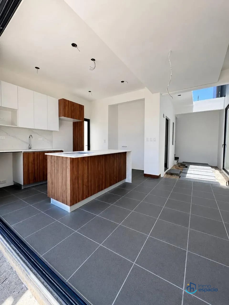 Casa en venta en CAES — Casa en Venta en km 16-20, Carretera a El Salvador, Guatemala, Ciudad — foto 2 de 10