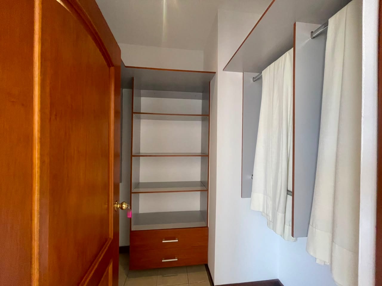 🌅🏡 Apartamento en Zona 15 con amplia terraza y vista panorámica ✨ — Apartamento en Venta en Zona 15, Guatemala, Ciudad — foto 9 de 9