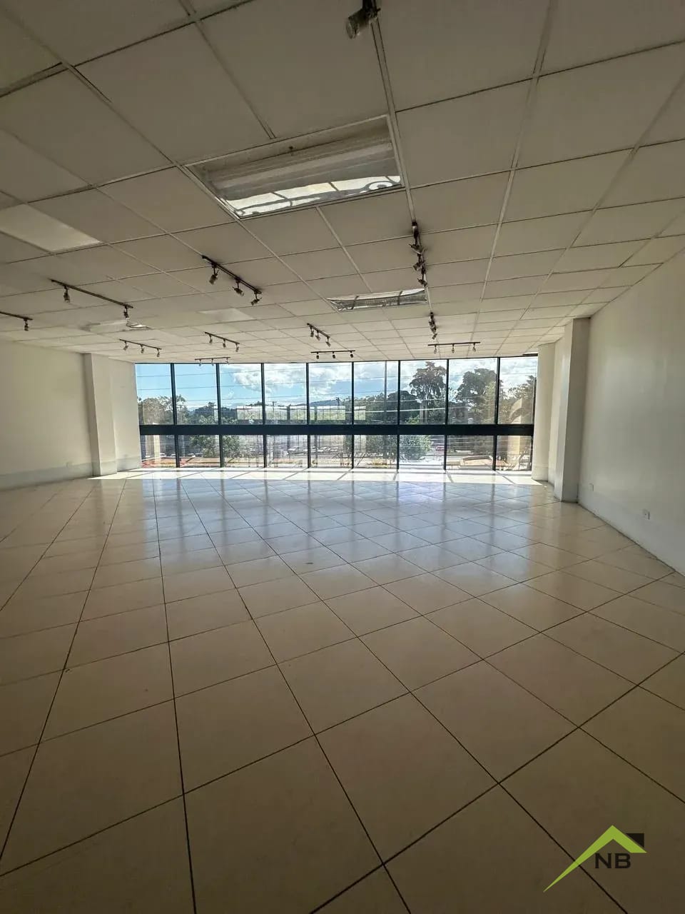 Amplio espacio Comercial en Km 16.5 Carretera a El Salvador — Local en Alquiler en Carretera a El Salvador, Guatemala, Ciudad — foto 4 de 8