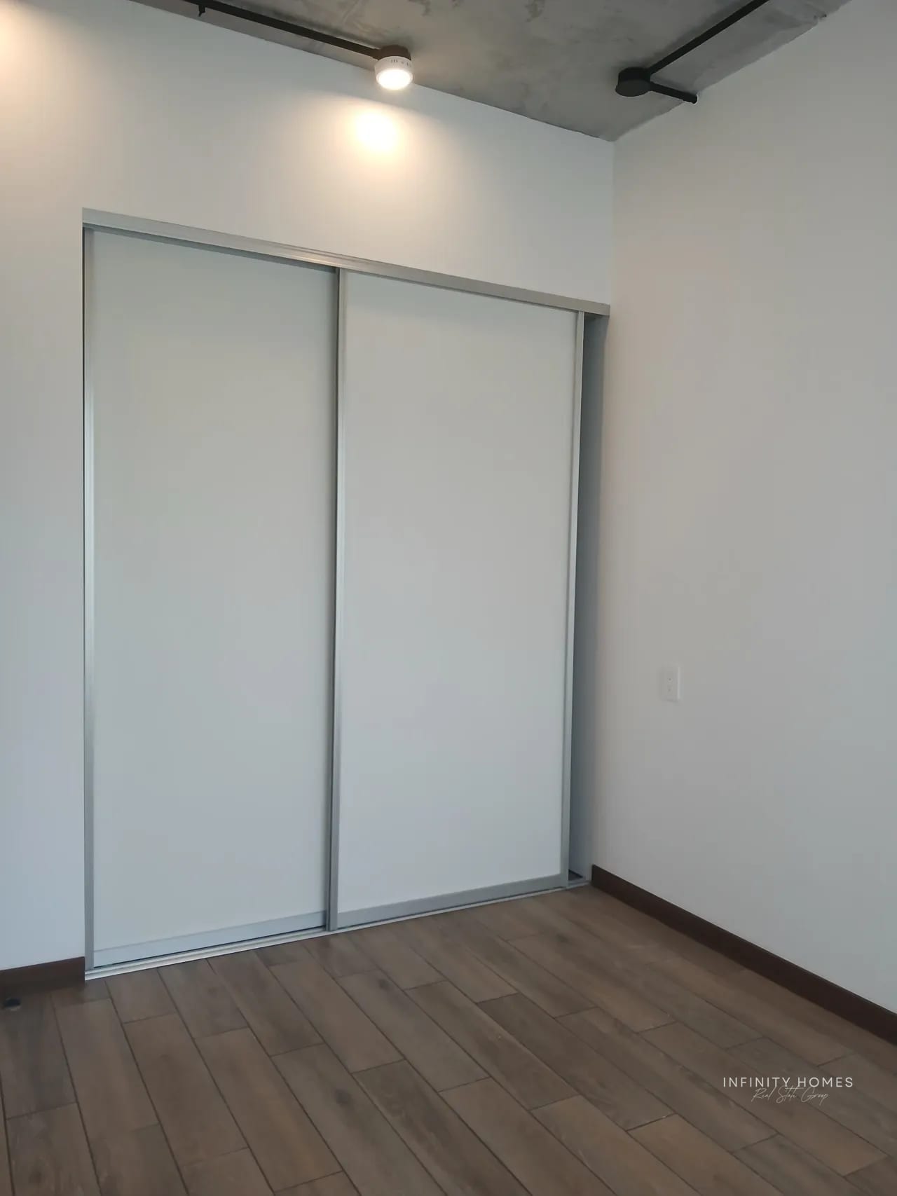 NARA CUATRO NORTE, ZONA 4 APARTAMENTO EN RENTA – — Apartamento en Alquiler en Inara Cuatro Norte, Zona 4, Guatemala, Ciudad — foto 17 de 17