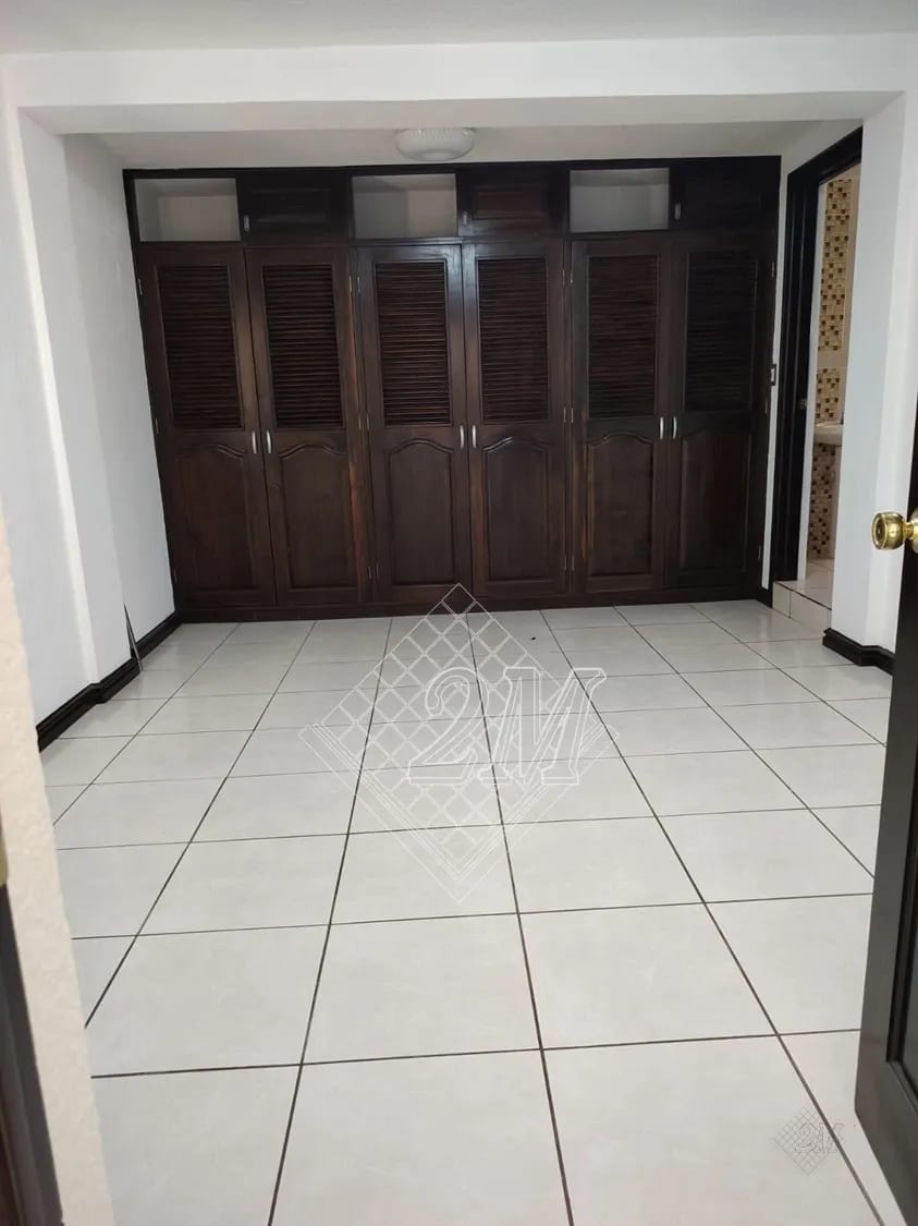 CAES KM 19.4, VILLAS EL PINAR, ATRÁS DE STARBUCKS, FRAIJANES, CASA EN VENTA — Casa en Venta en Villas del Pinar, Carretera a El Salvador, Guatemala, Ciudad — foto 13 de 15