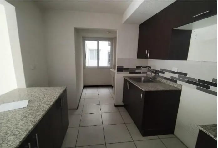 VILLA NUEVA, COMPLEJO DE APARTAMENTOS ENTRE VALLES, VENDO BONITO APARTAMENTO EN EDIFICIO "B” — Apartamento en Venta en Villa Nueva, Guatemala, Ciudad — foto 2 de 13