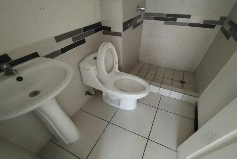 VILLA NUEVA, COMPLEJO DE APARTAMENTOS ENTRE VALLES, VENDO BONITO APARTAMENTO EN EDIFICIO "B” — Apartamento en Venta en Villa Nueva, Guatemala, Ciudad — foto 8 de 13