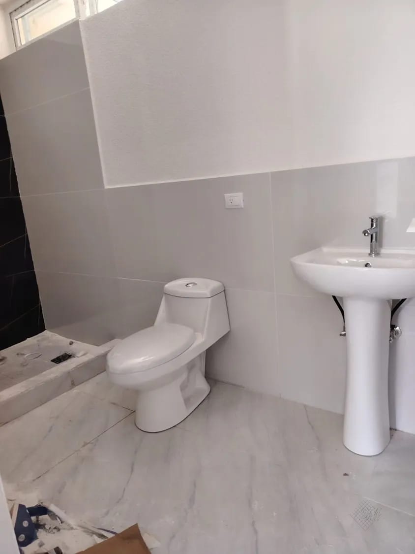 CONDOMINIO MONTECRISTO CLUB, FRENTE A C.C. EL ENCUENTRO SAN JOSE PINULA, SE VENDE HERMOSA CASA DE UN NIVEL, AMBIENTES GRANDES. — Apartamento en Venta en San José Pinula, Guatemala, Ciudad — foto 5 de 17
