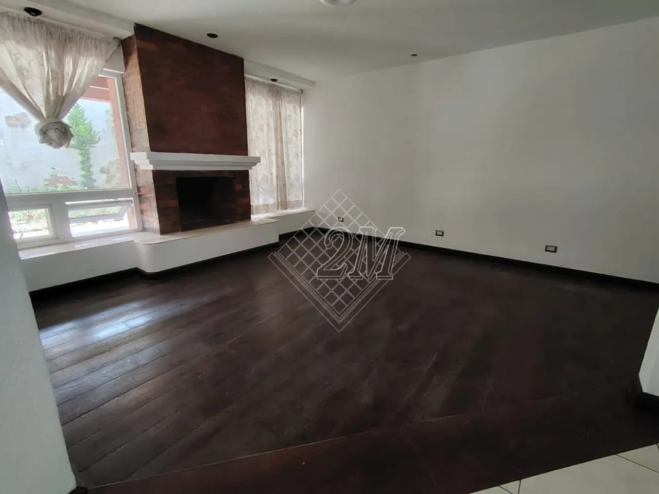 CAES KM 19.4, Villas el Pinar, Atrás de Starbucks, Fraijanes, Casa en Venta — Casa en Venta en Villas del Pinar, Carretera a El Salvador, Guatemala, Ciudad — foto 2 de 14