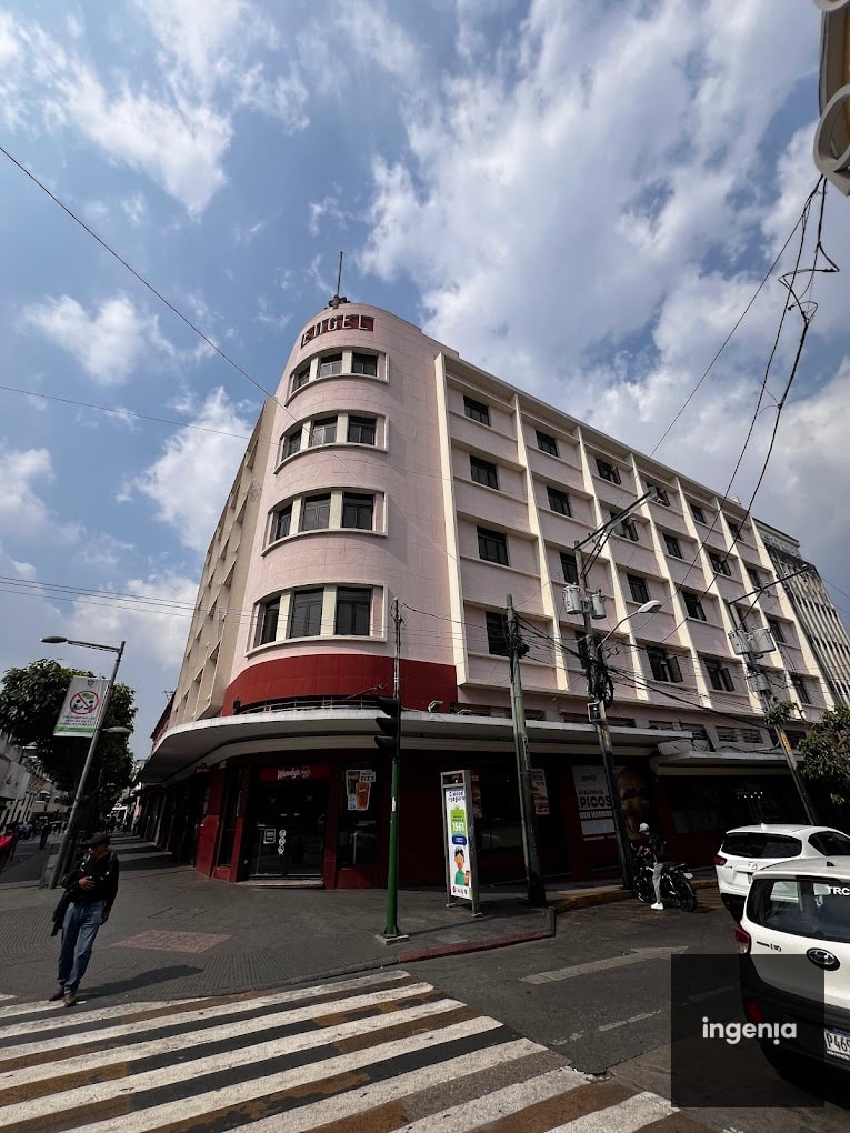 🏢✨ ¡Tu nuevo hogar te espera en el corazón de la 6ta. Avenida en zona 1 ! ✨🏢 - 1