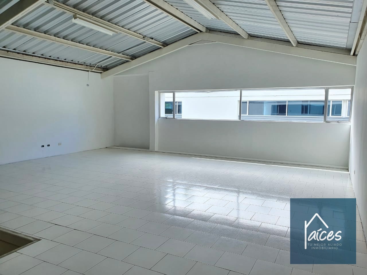 Renta Ofibodega El Condado KM 14 CAES Santa Catarina Pinula (D) — Bodega / Ofibodega en Alquiler en Santa Catarina Pinula, Guatemala, Ciudad — foto 4 de 9