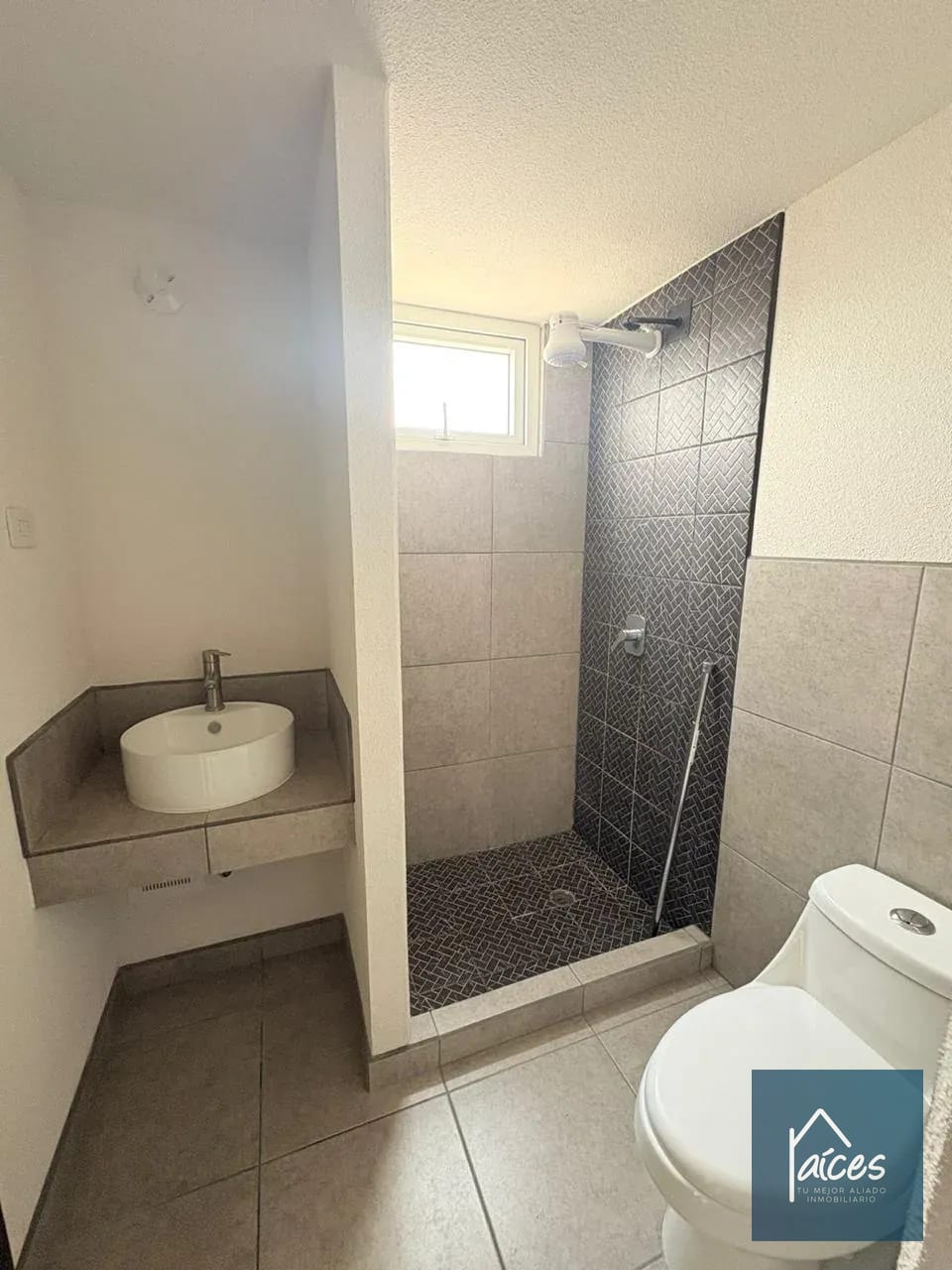 Apartamento en Renta INITI cerca de Colegios Liceo Javier y Monte María — Apartamento en Alquiler en Zona 12, Guatemala, Ciudad — foto 14 de 17