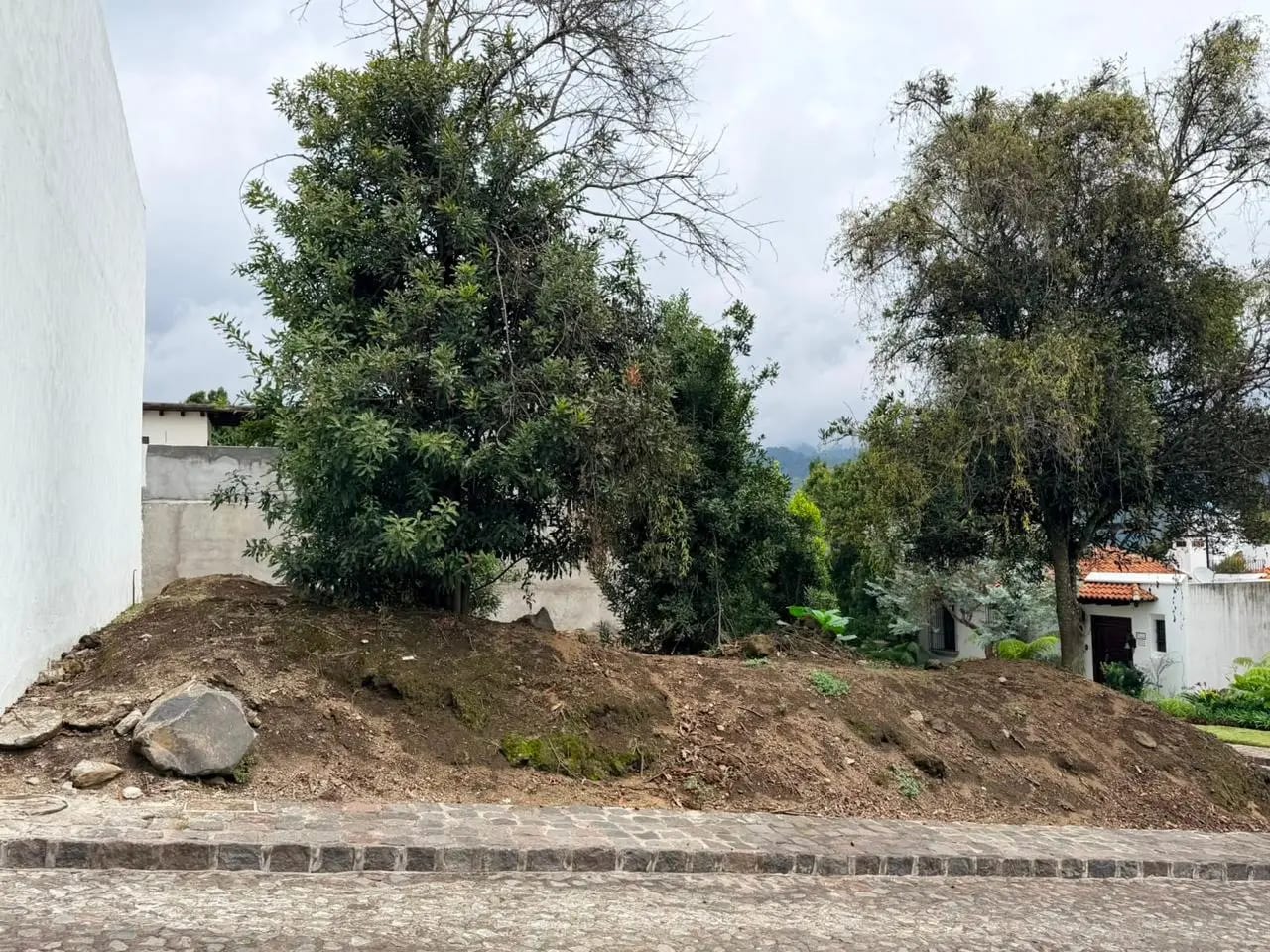 TERRENO EN VENTA EN HACIENDA DEL COMENDADOR — Terreno en Venta en San Miguel Dueñas, Sacatepéquez — foto 2 de 4