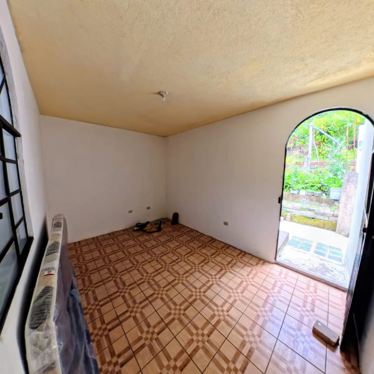 CASA EN VENTA EN EL CERRO ALUX, SAN LUCAS — Casa en Venta en San Lucas Sacatepéquez, Sacatepéquez — foto 3 de 5