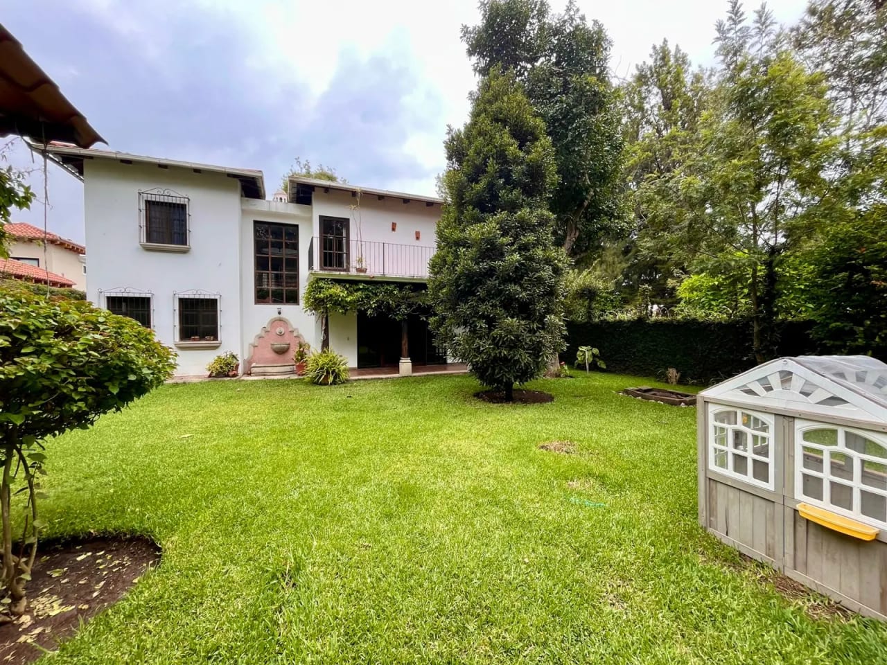 Casa en Venta en Finca Tetúan, Antigua Guatemala — Casa en Venta en Antigua, Sacatepéquez — foto 1 de 6