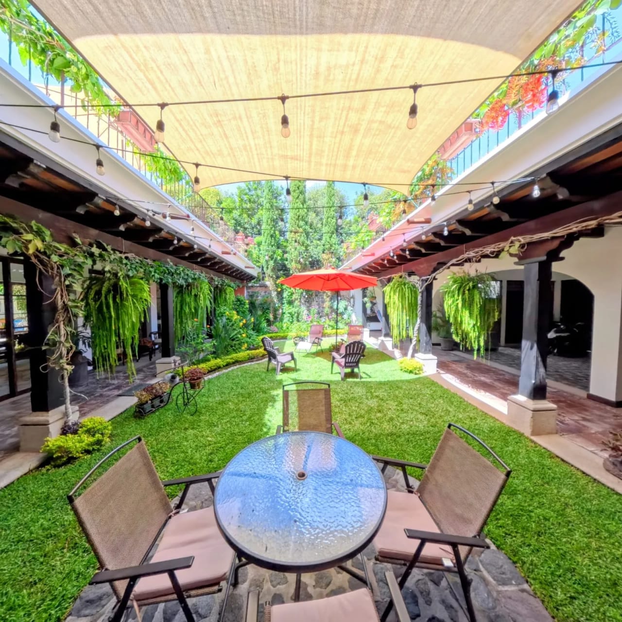 Hermosa casa en venta en Hacienda del Comendador — Casa en Venta en San Miguel Dueñas, Sacatepéquez — foto 3 de 4