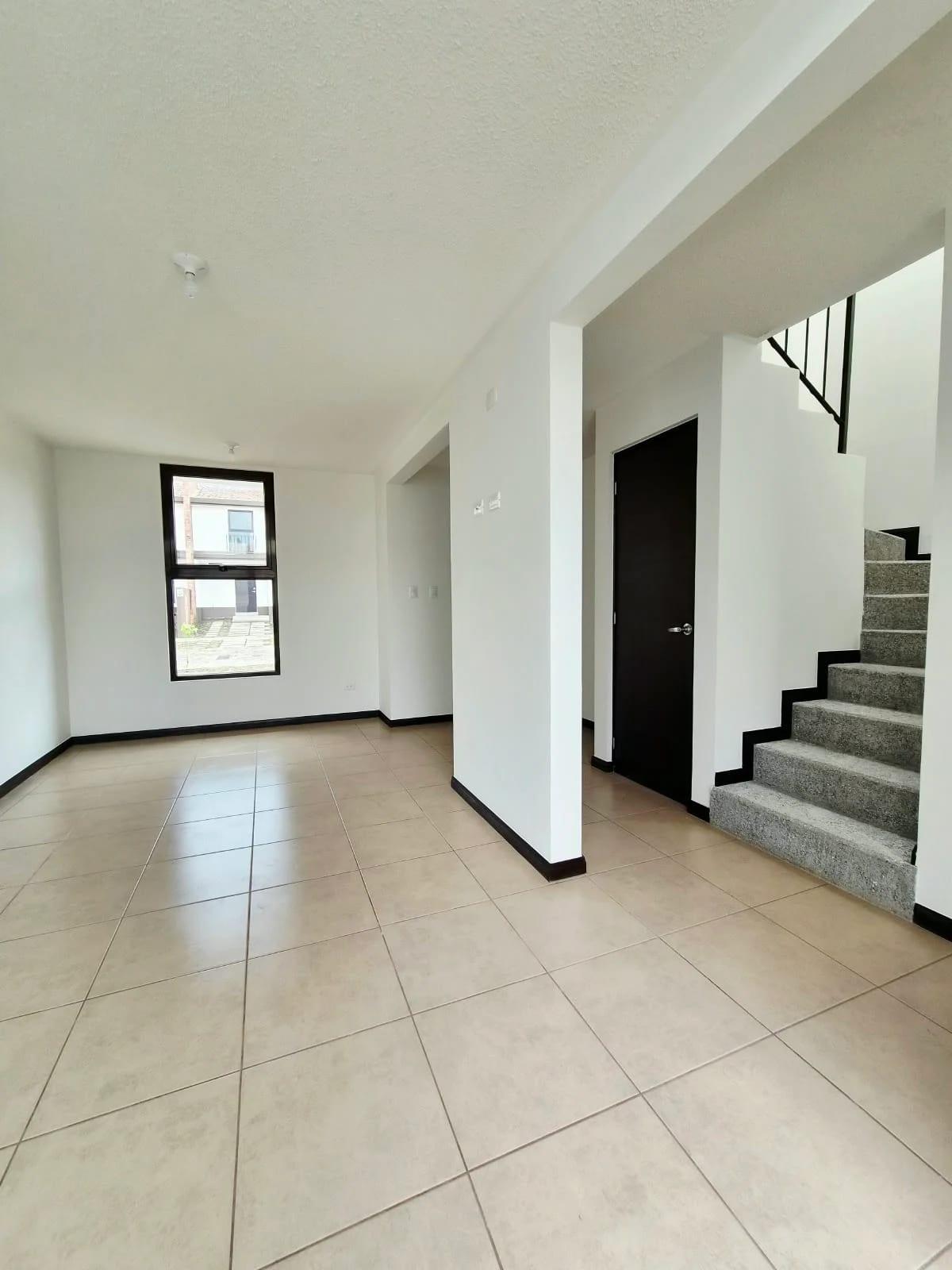 Casa Nueva en Venta en Condominio Senderos del Comendador 2, — Casa en Venta en Ciudad Vieja, Sacatepéquez — foto 1 de 5