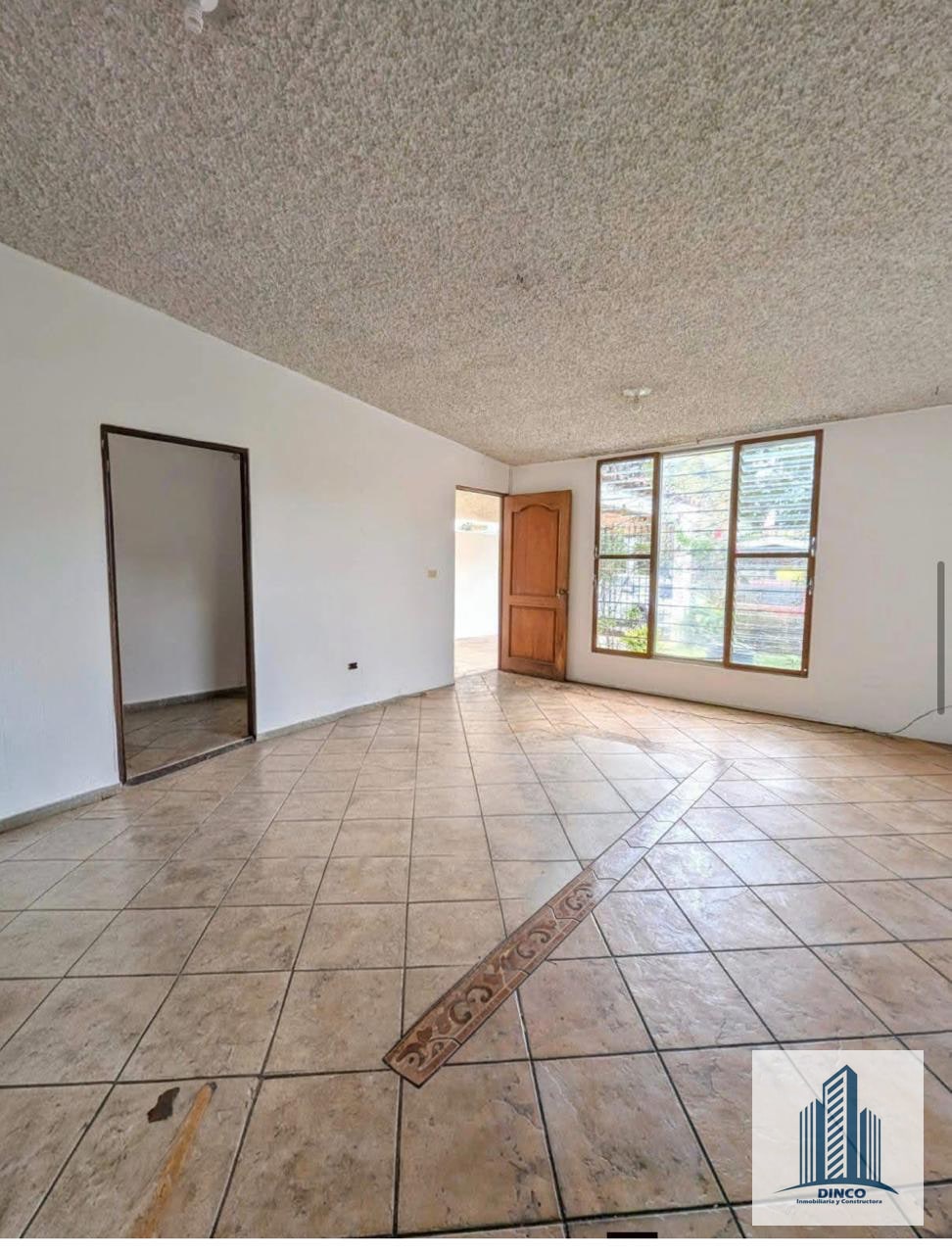 Alquilo Casa de Un Nivel en Residenciales V Zona 11 - 1