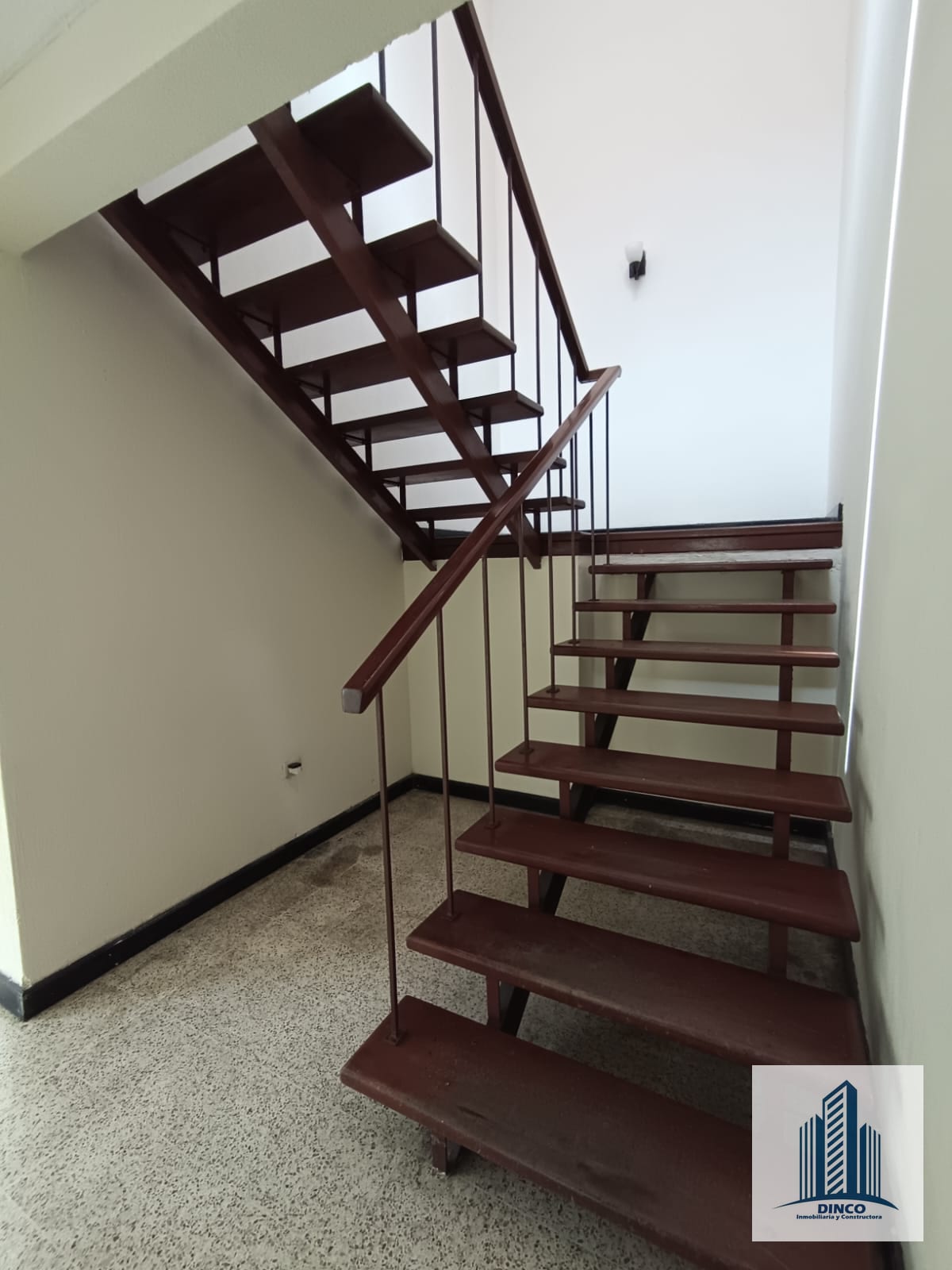 Vendo Casa en Residencial El Bosque Z.12 — Casa en Venta en Zona 12, Guatemala, Ciudad — foto 2 de 6