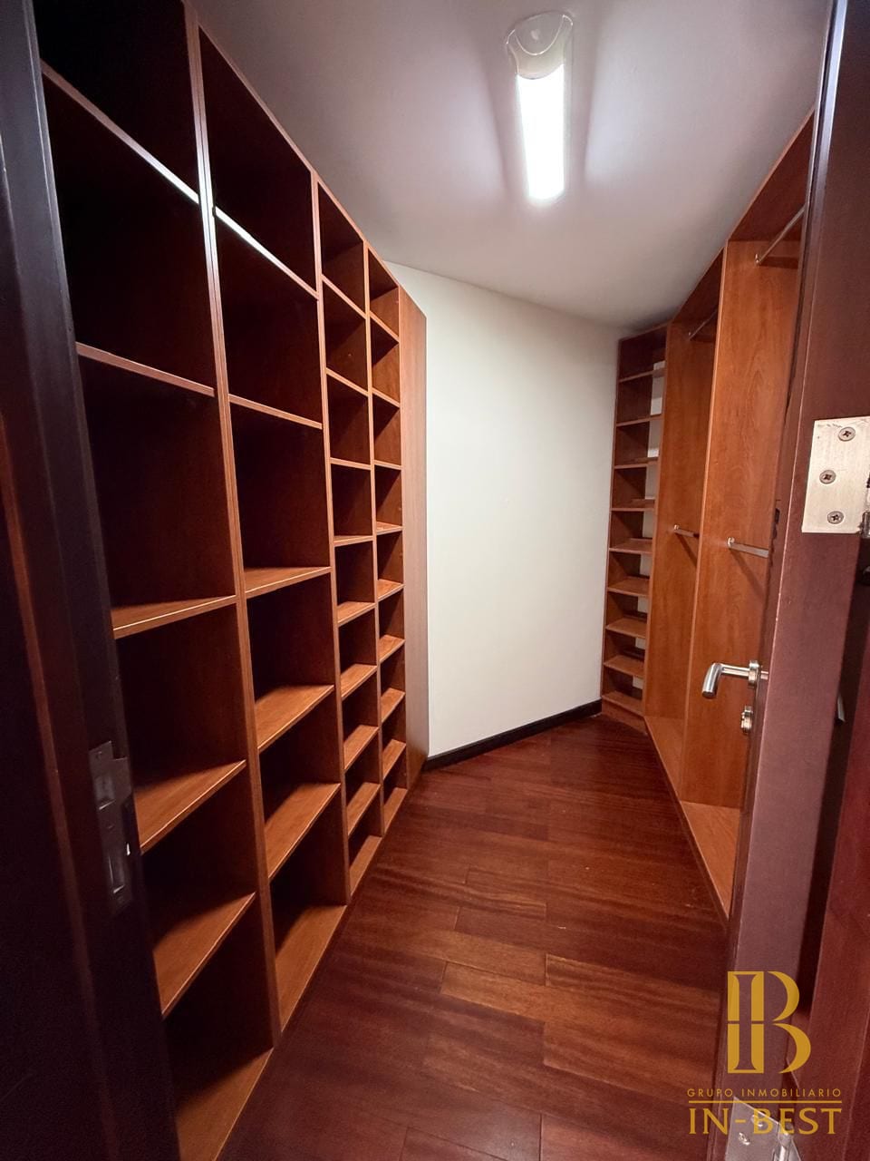 El Prado | z10 — Casa en Alquiler en El Prado, Zona 10, Guatemala, Ciudad — foto 13 de 17