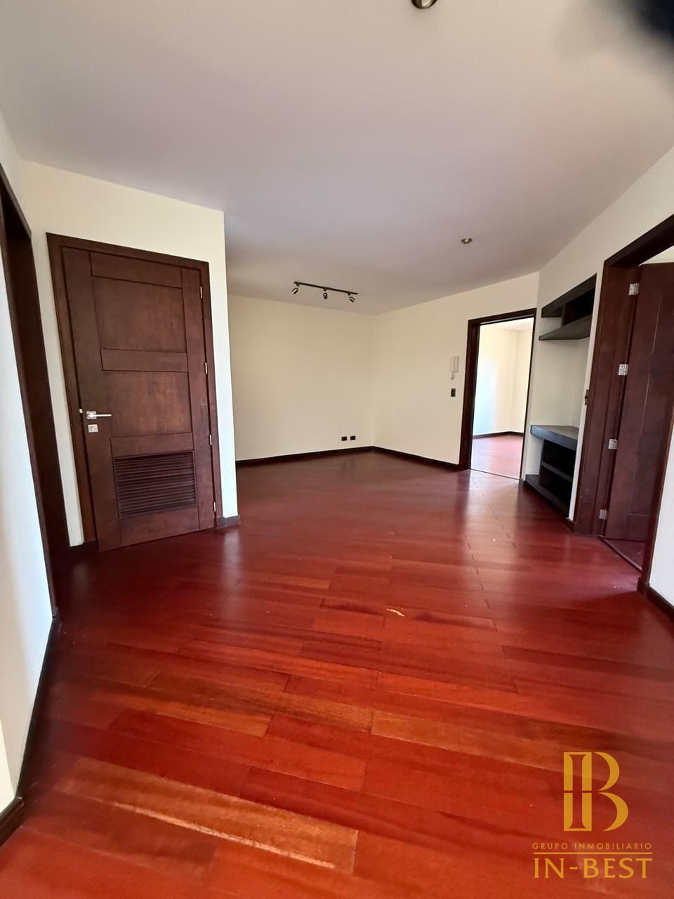 El Prado | z10 — Casa en Alquiler en El Prado, Zona 10, Guatemala, Ciudad — foto 17 de 17