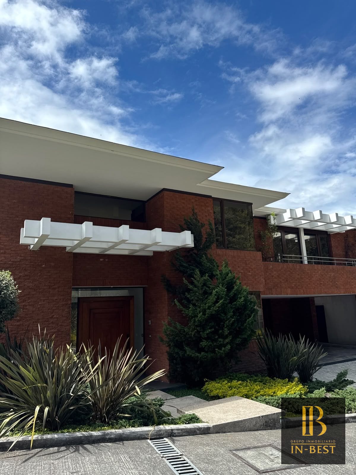 Espectacular Casa en Casco San Rafael — Casa en Alquiler en Carretera a El Salvador, Guatemala, Ciudad — foto 1 de 7