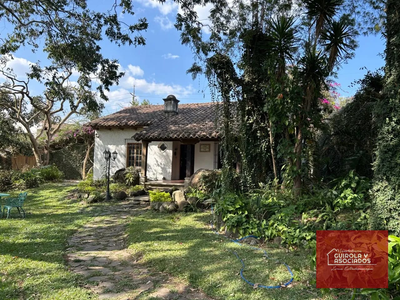 Casa en venta en Antigua Guatemala Sta Catarina de Bobadilla 006CVDA — Casa en Venta en Santa Catarina Barahona, Sacatepéquez — foto 1 de 8