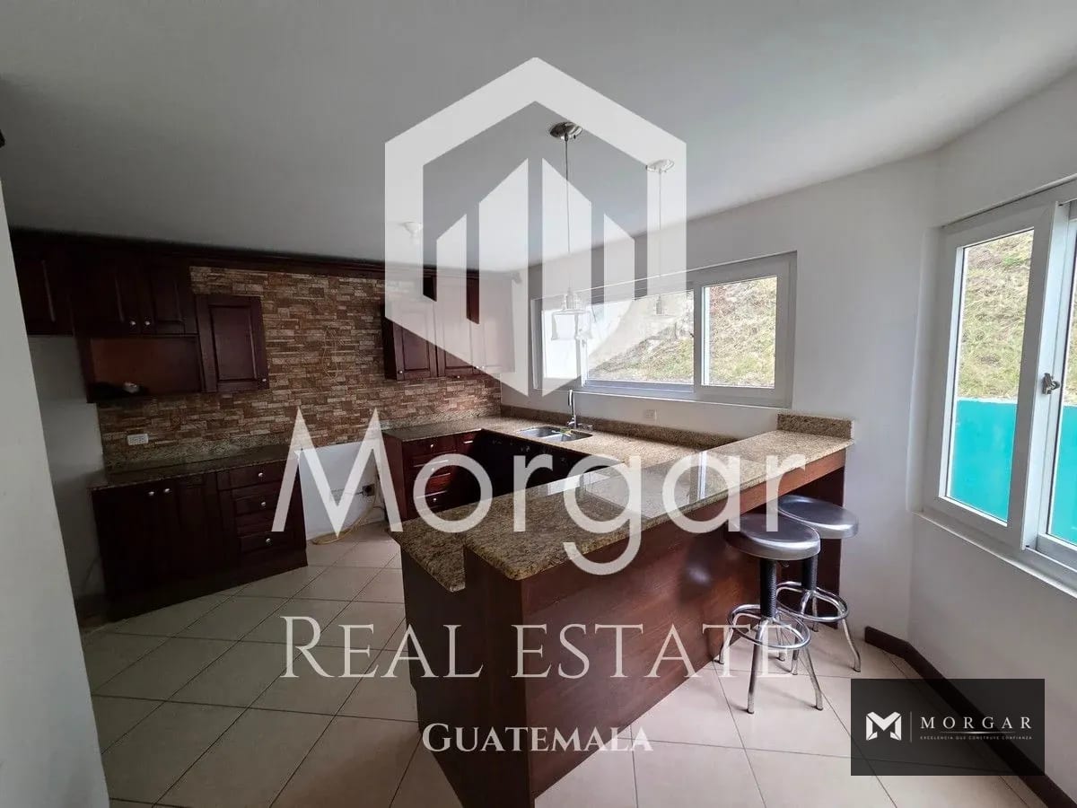 Casa en alquiler en Zona 16 de 4 dormitorios en $ 1,600 — Casa en Alquiler en Zona 16, Guatemala, Ciudad — foto 3 de 12