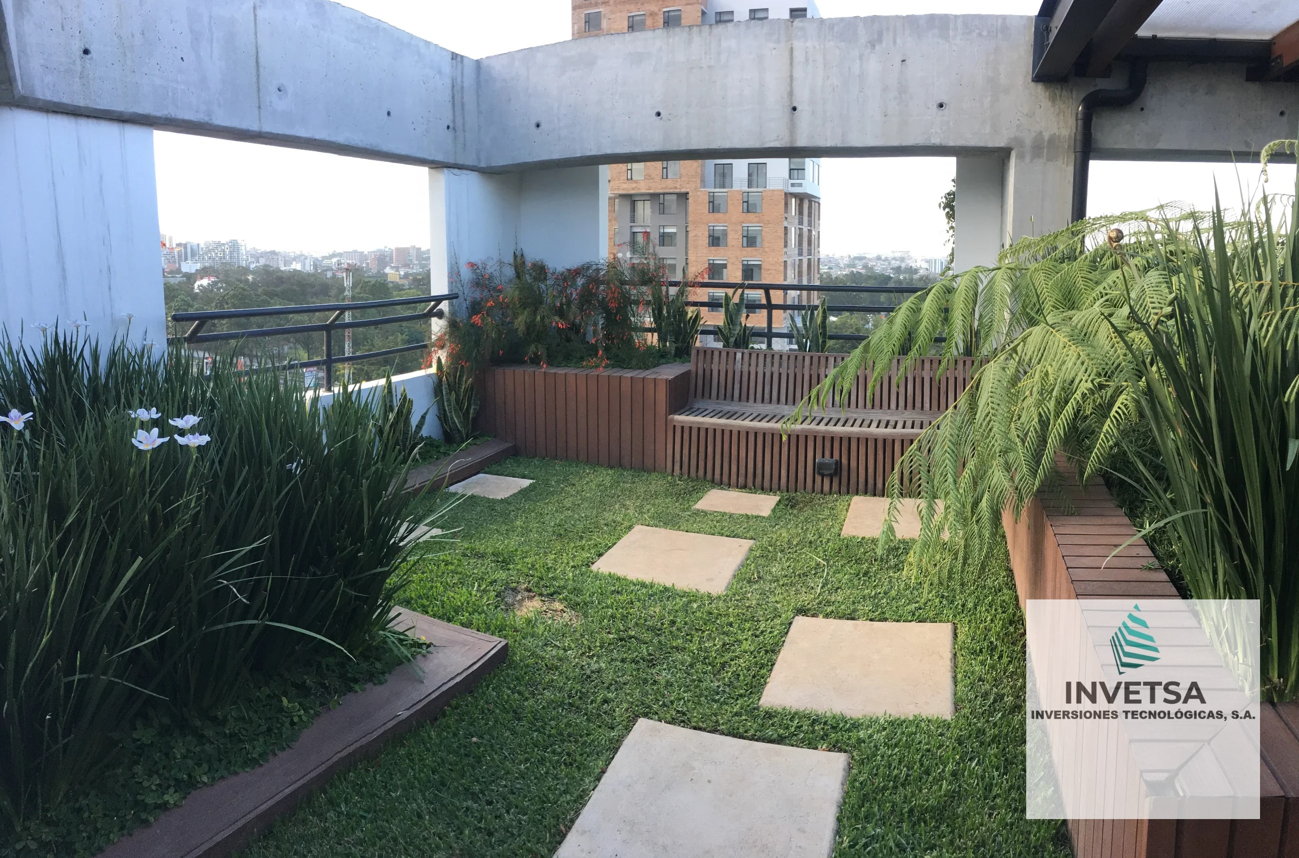 APARTAMENTO TIPO LOFT EN VENTA ZONA 10 FABRA - 12