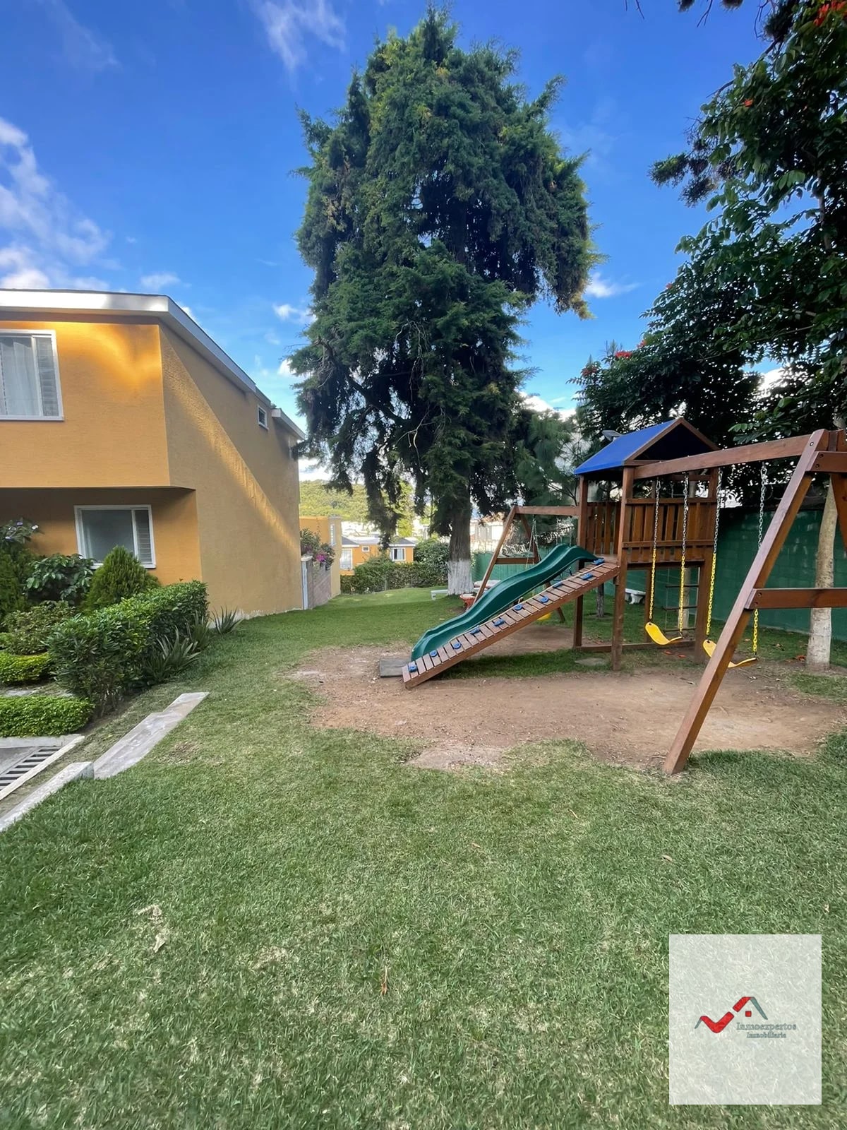 CASA EN VENTA EN CONDOMINIO BOSQUES DE SAN MARINO, ZONA 8 DE MIXCO — Casa en Venta en Zona 8 Mixco, Guatemala, Ciudad — foto 6 de 17