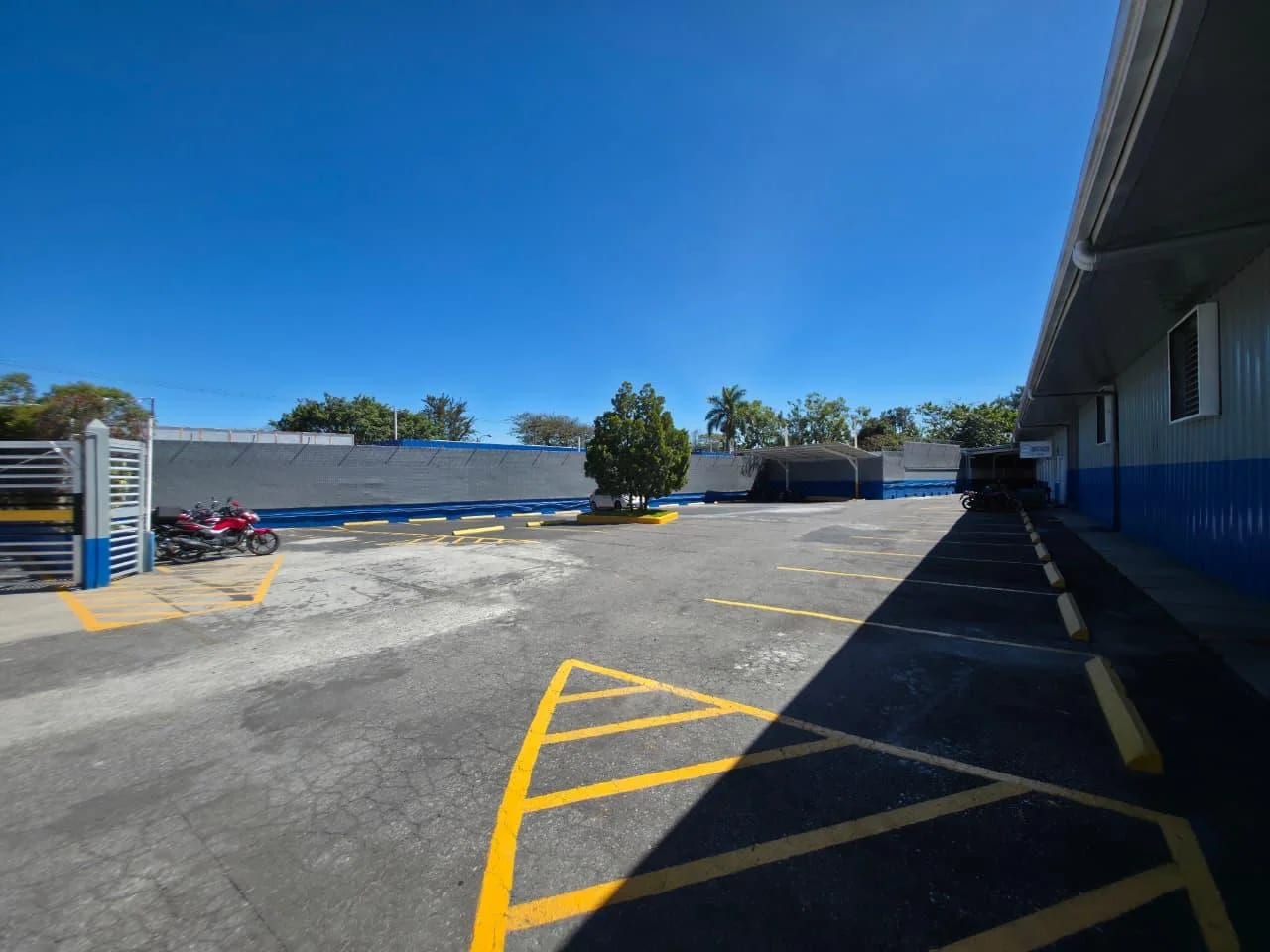 Bodega en Renta – Zona 17 — Bodega / Ofibodega en Venta en Zona 17, Guatemala, Ciudad — foto 2 de 7