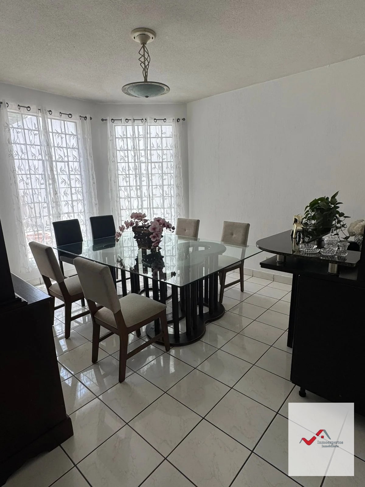 CASA EN VENTA, SAN CRISTOBAL SECTOR B1 ZONA 8 DE MIXCO — Casa en Venta en Zona 8 Mixco, Guatemala, Ciudad — foto 3 de 17