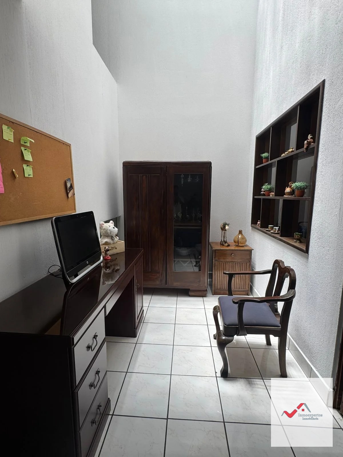 CASA EN VENTA, SAN CRISTOBAL SECTOR B1 ZONA 8 DE MIXCO — Casa en Venta en Zona 8 Mixco, Guatemala, Ciudad — foto 9 de 17