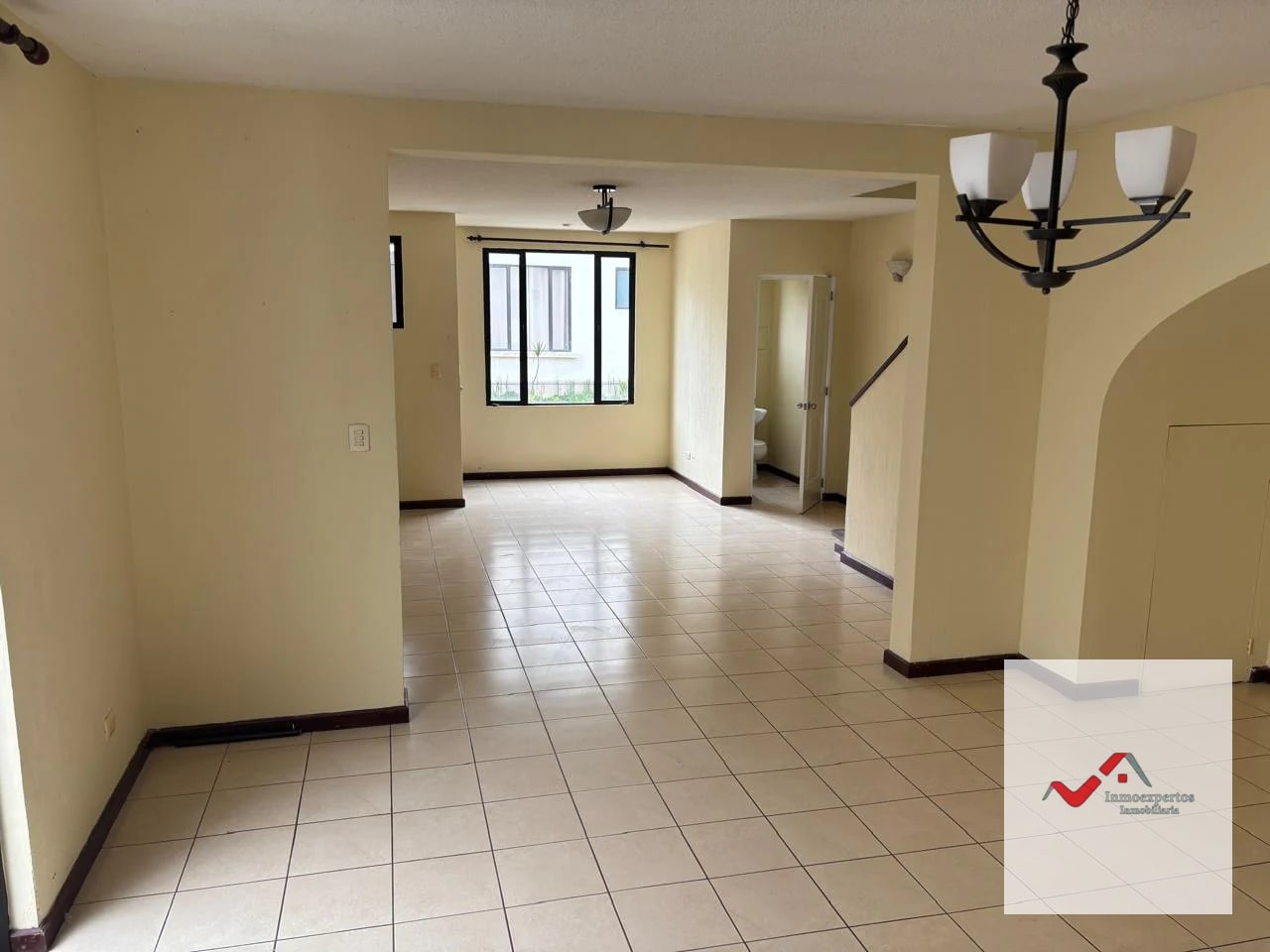 CASA EN VENTA CARRETERA A EL SALVADOR KM. 19.8 CONDOMINIO LOS MANZANILLOS — Casa en Venta en Las Manzanillas, Carretera a El Salvador, Guatemala, Ciudad — foto 1 de 17