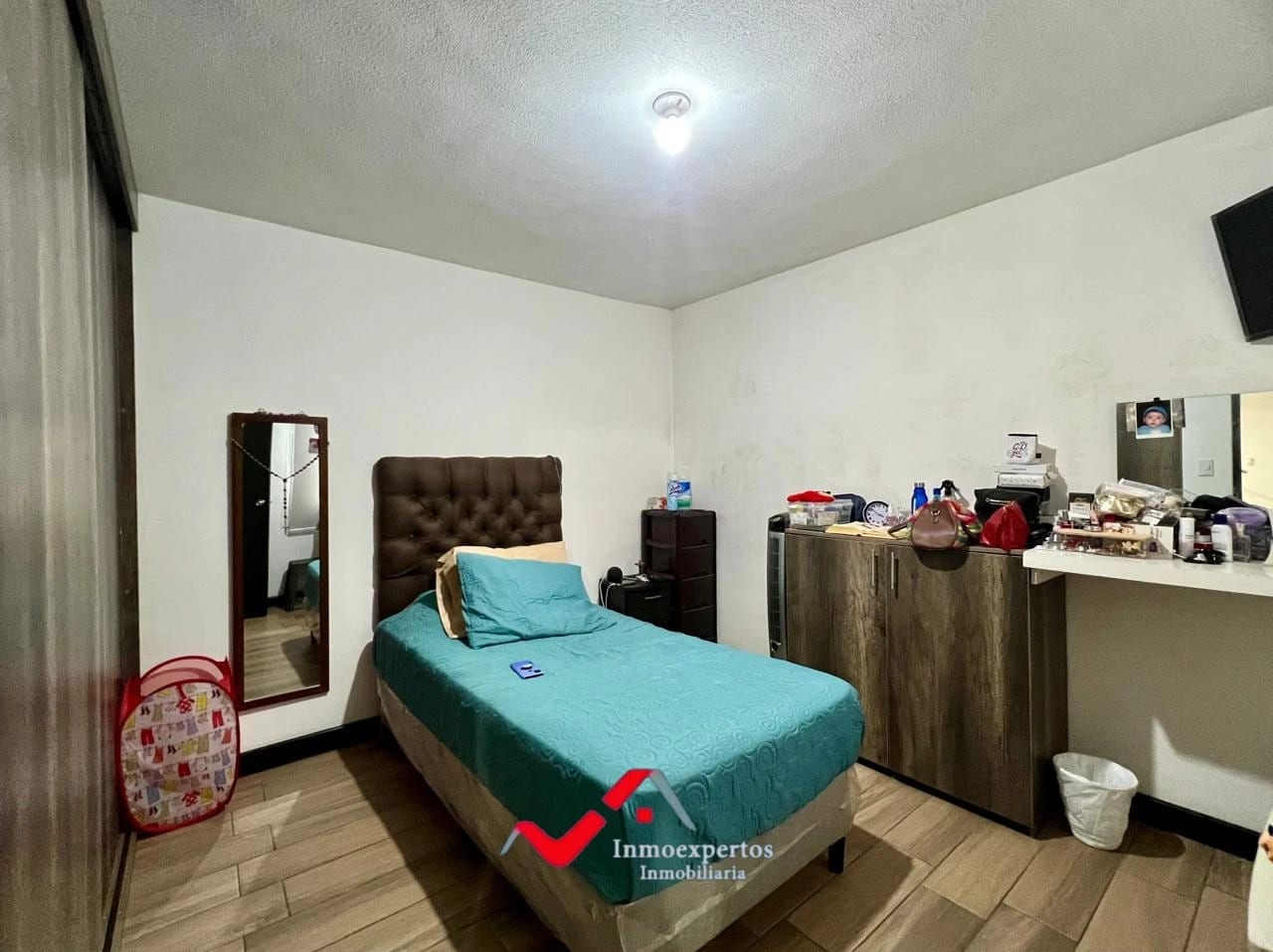 CASA EN VENTA EN ZONA 10 DE MIXCO, CONDADO SAN JACINTO — Casa en Venta en Lomas de San Jacinto, Zona 10 Mixco, Guatemala, Ciudad — foto 15 de 16