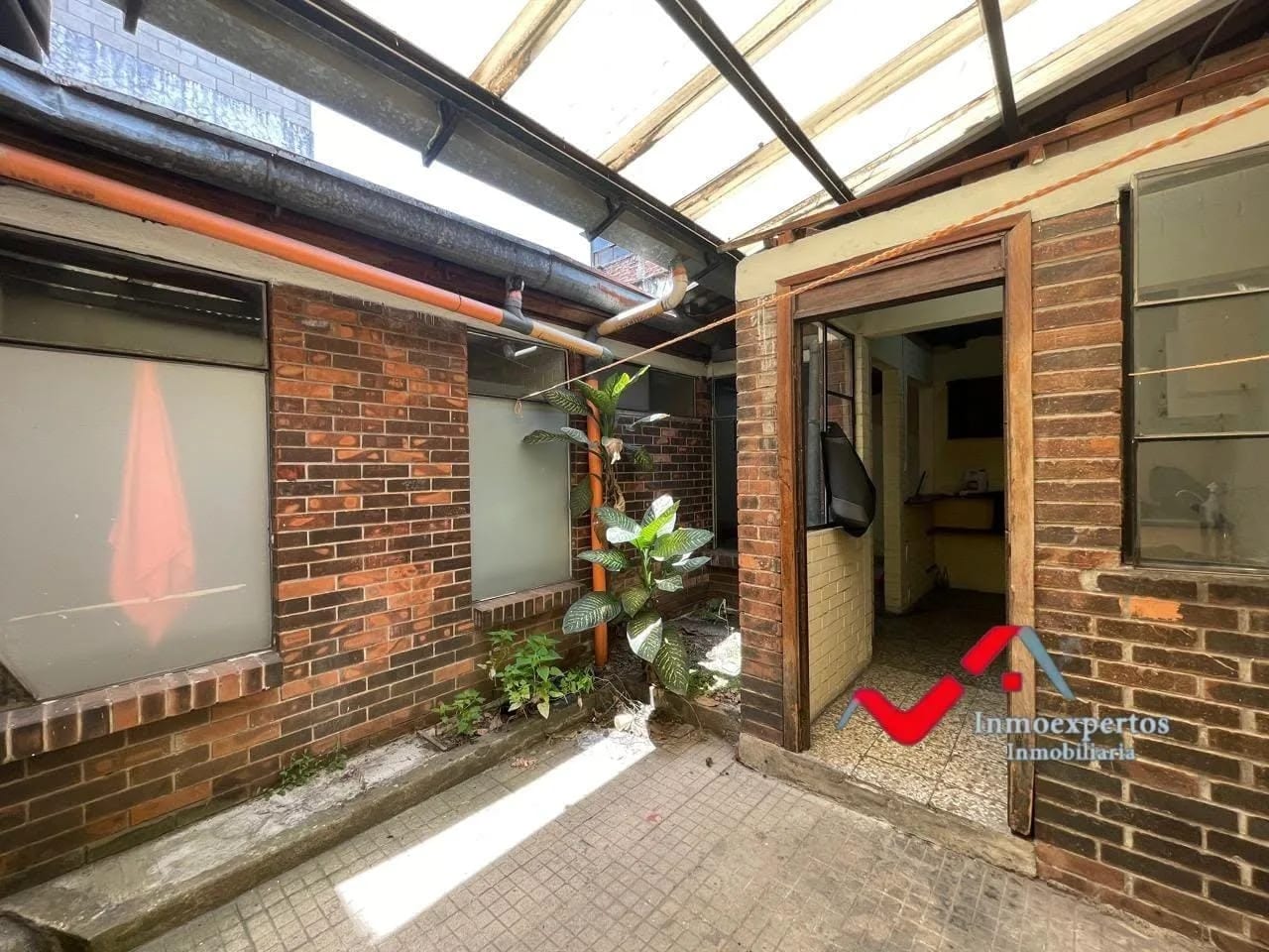 CASA DE ESQUINA EN VENTA, ZONA 1 CAPITALINA — Casa en Venta en Zona 1, Guatemala, Ciudad — foto 1 de 17