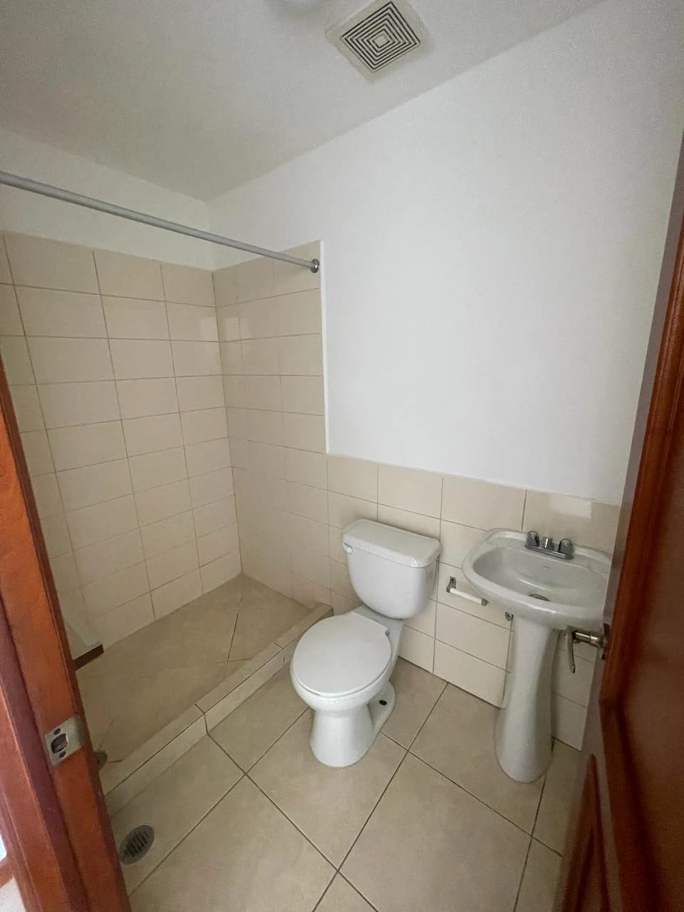 Apartamento en Renta Zona 15, Vista Hermosa II Edificio Botticelli II — Apartamento en Alquiler en Botticelli II, Zona 15, Guatemala, Ciudad — foto 12 de 17