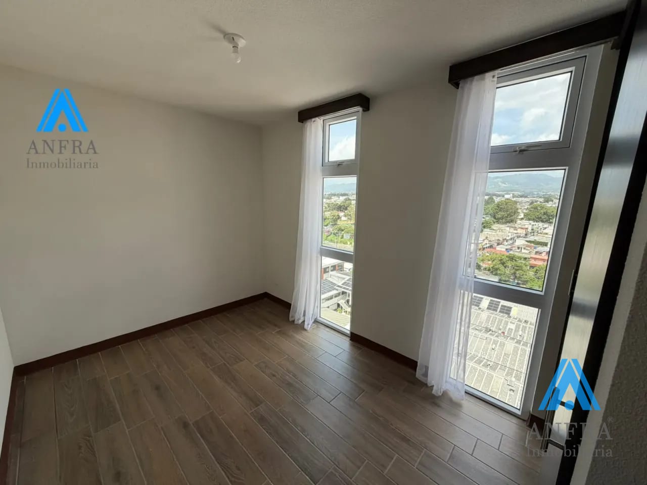 Precioso apartamento en venta en San Nicolas del Bosque — Apartamento en Venta en Zona 4 Mixco, Guatemala, Ciudad — foto 5 de 8
