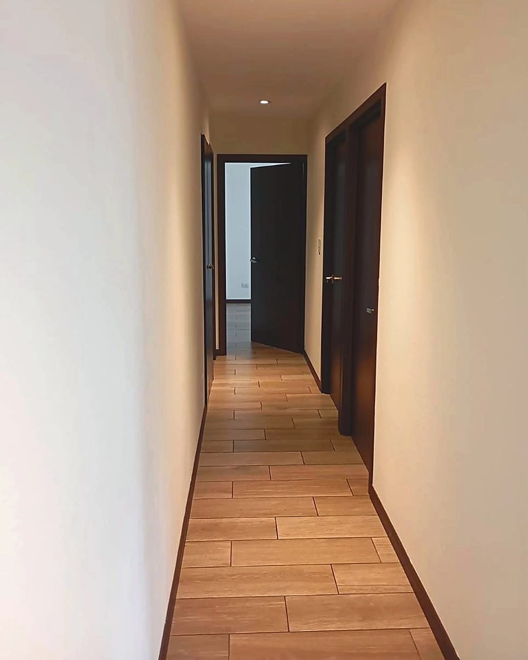 SAN ISIDRO 2021 | ESPECTACULAR APARTAMENTO EN RENTA 3 HAB. — Apartamento en Alquiler en San Isidro 20/21, Zona 16, Guatemala, Ciudad — foto 6 de 17