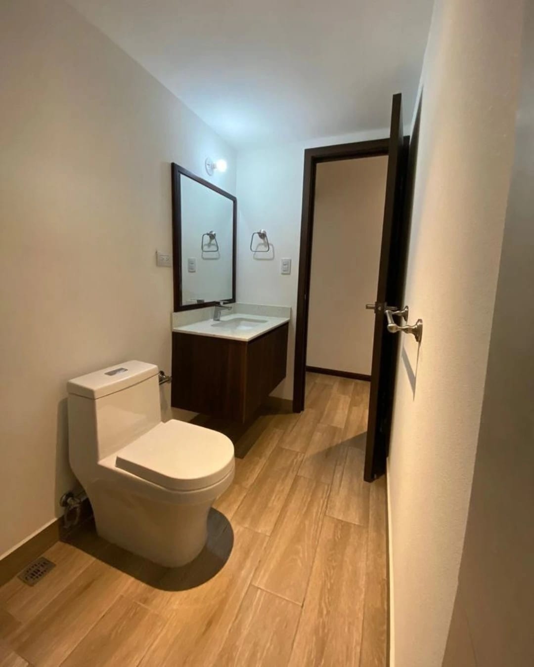 SAN ISIDRO 2021 | ESPECTACULAR APARTAMENTO EN RENTA 3 HAB. — Apartamento en Alquiler en San Isidro 20/21, Zona 16, Guatemala, Ciudad — foto 14 de 17