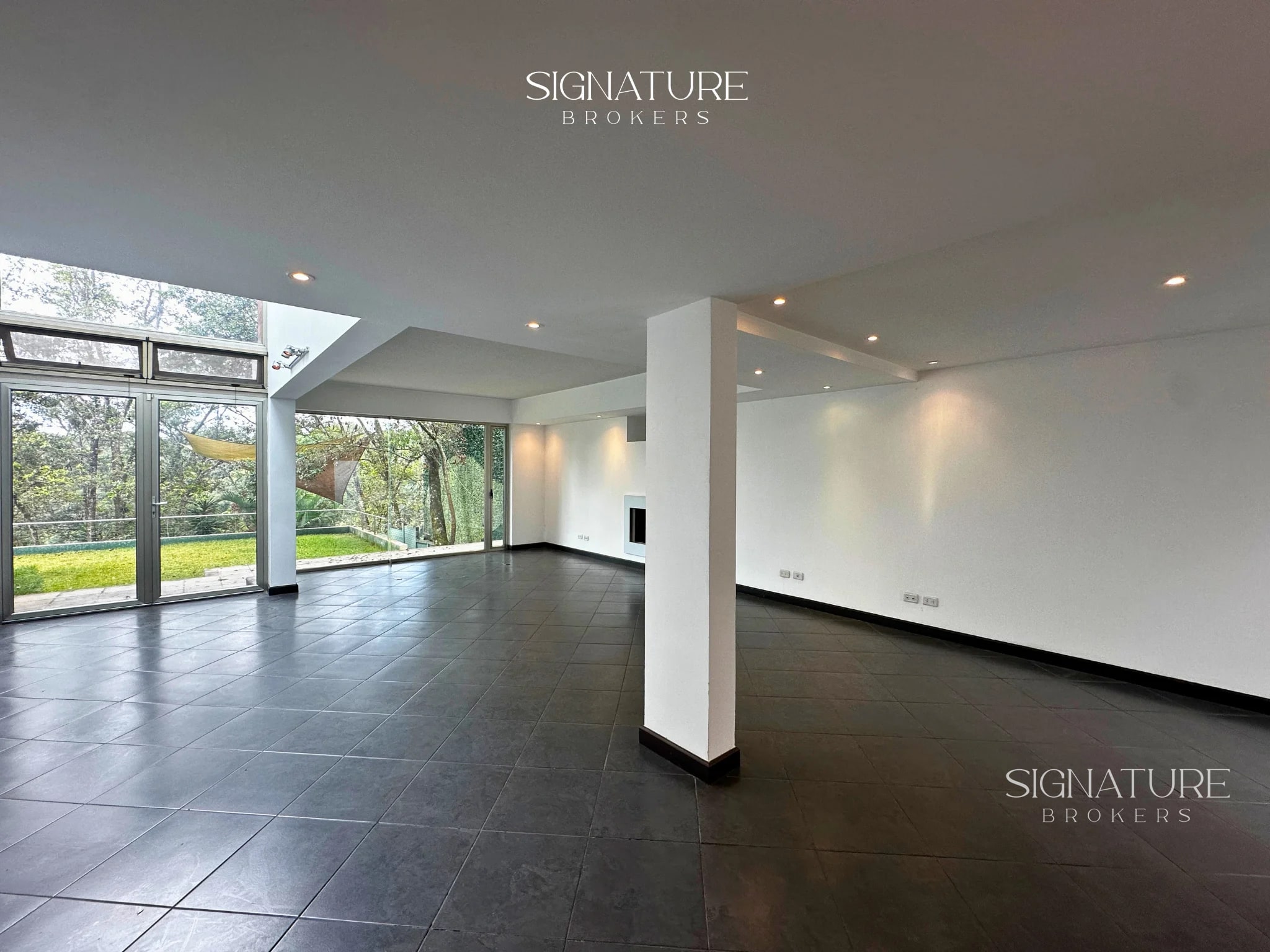 Casa en Venta - Condominio Encinos 6, Cayala Z.16 - 1