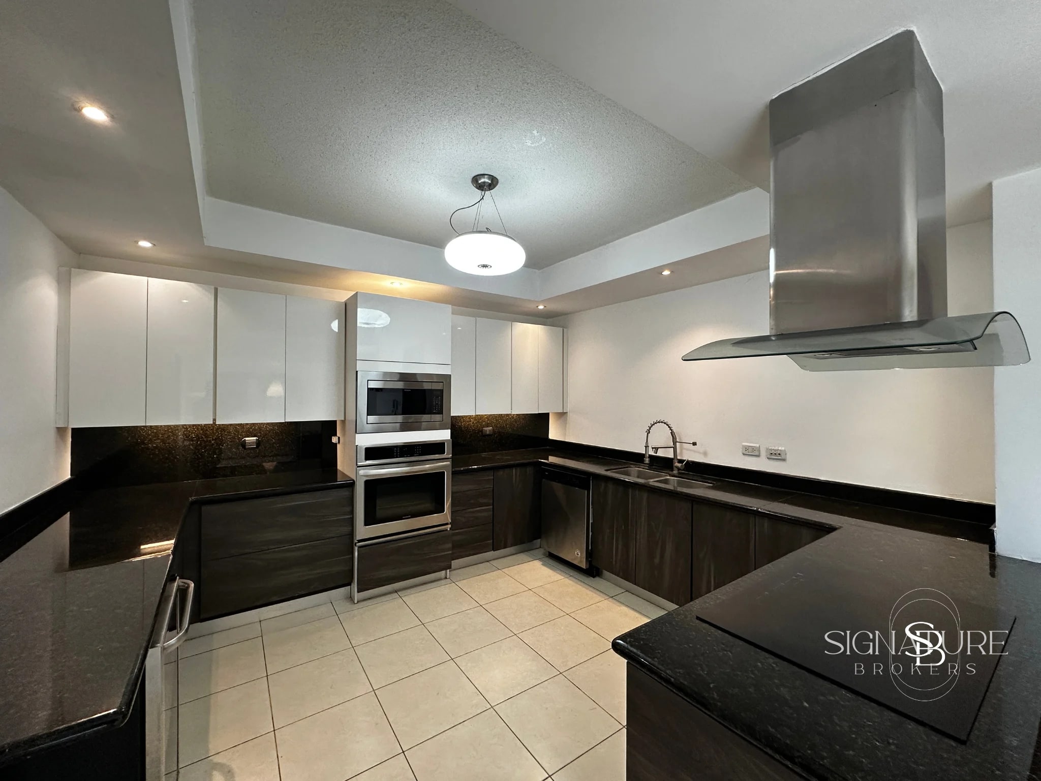 Casa en Venta - Condominio Encinos 6, Cayala Z.16 - 3