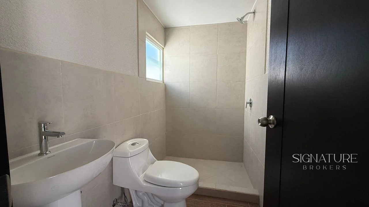 Casa en Venta y Renta - Verdea de Arrazola. - 12