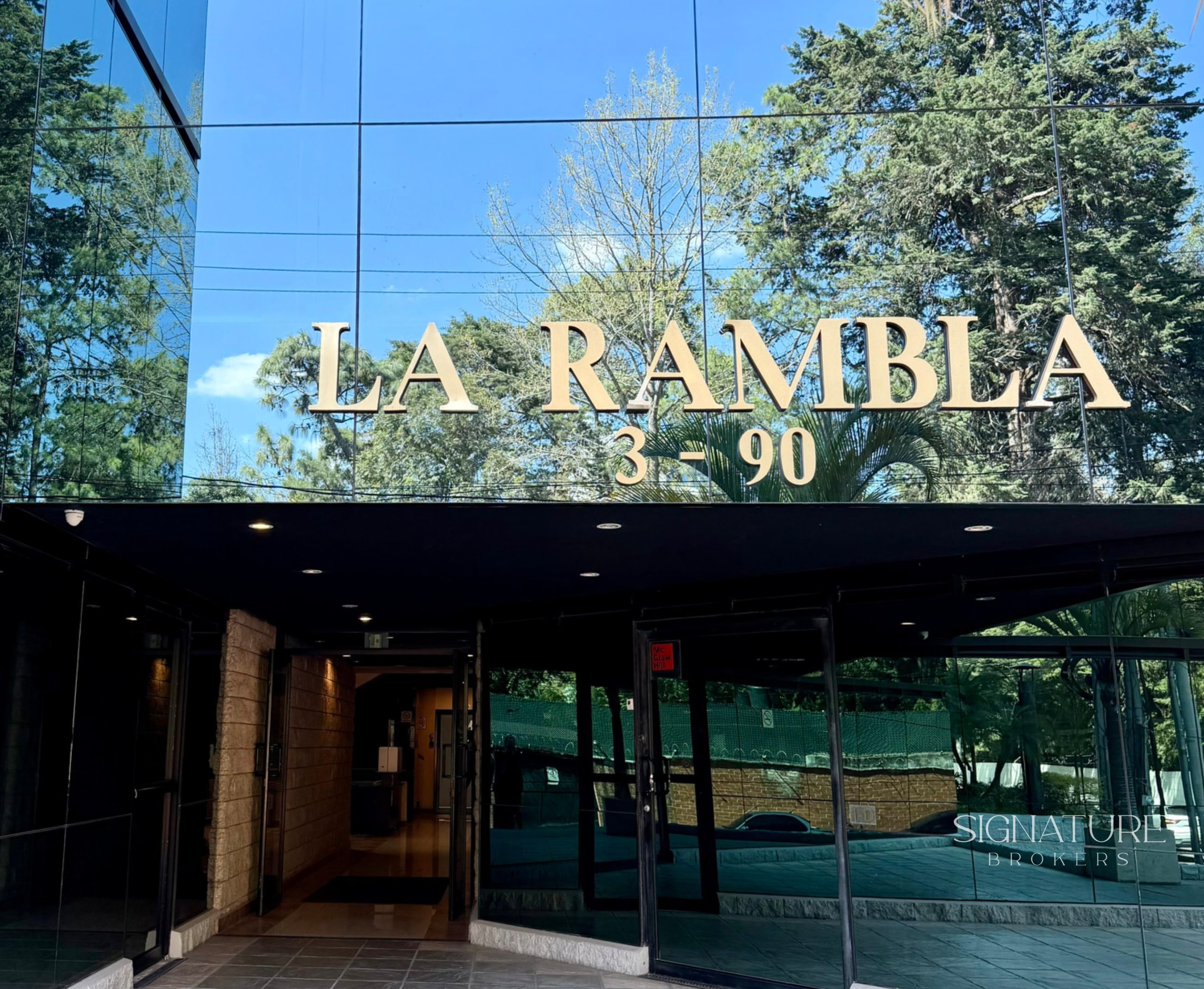 Oficina en Renta - La Rambla, Zona 14 - 9