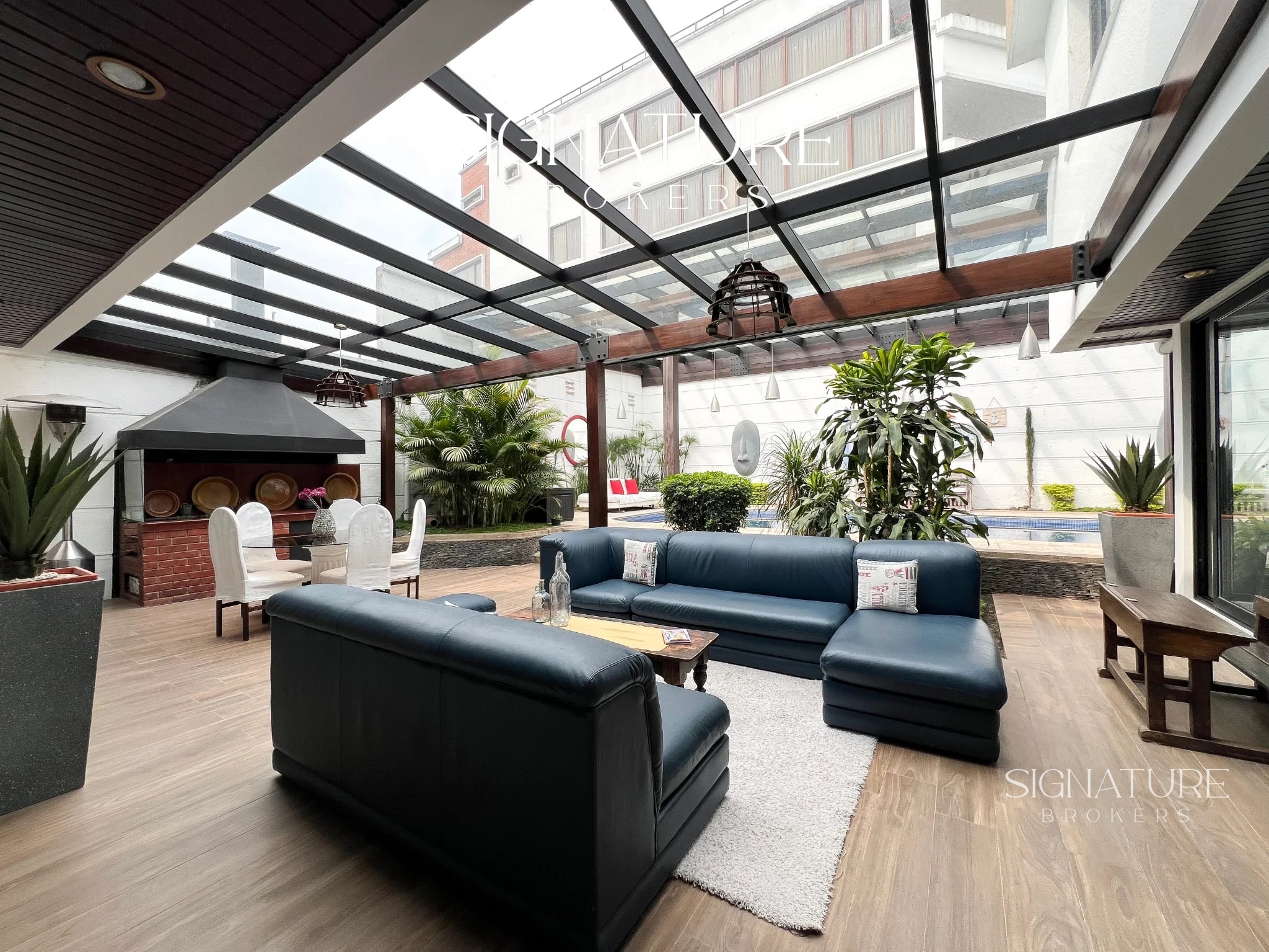 Casa con Piscina en venta Zona 15 – VHI dentro de garita - 7