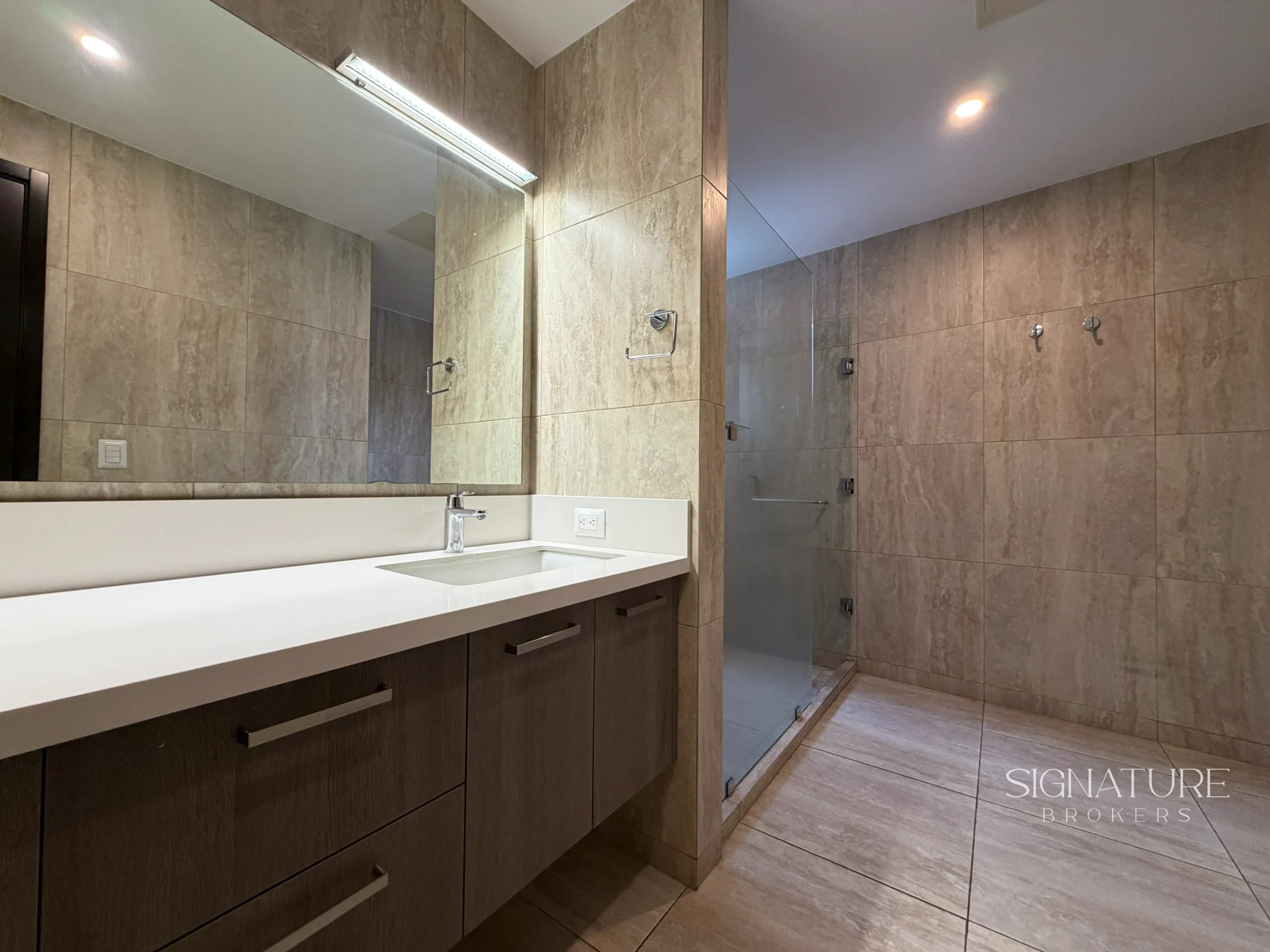 Apartamento en Renta - Santa Inés Z.14 — Apartamento en Alquiler en Santa Inés, Zona 14, Guatemala, Ciudad — foto 5 de 11