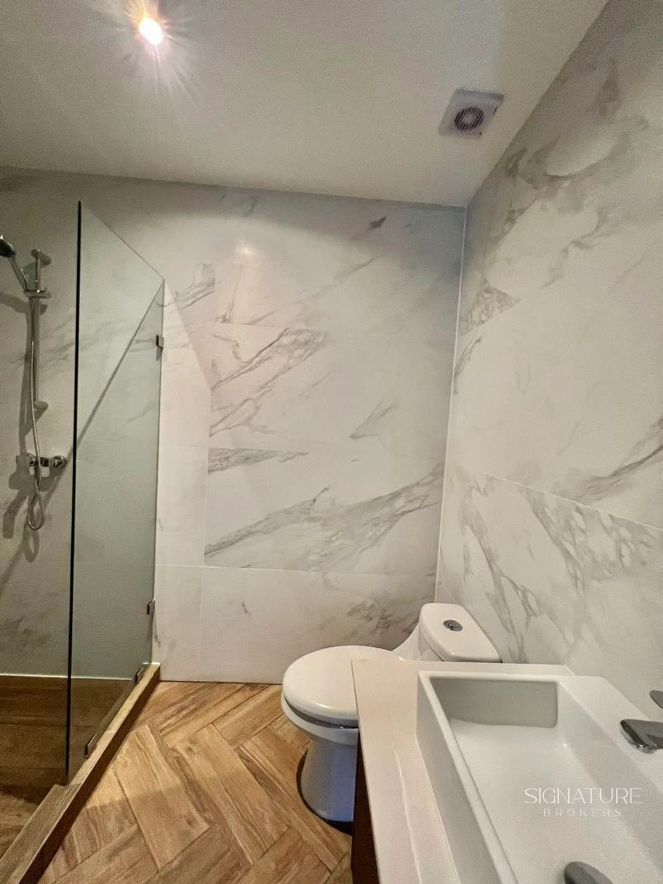Apartamento en Renta zona 10 — Apartamento en Alquiler en Zona 10, Guatemala, Ciudad — foto 5 de 12