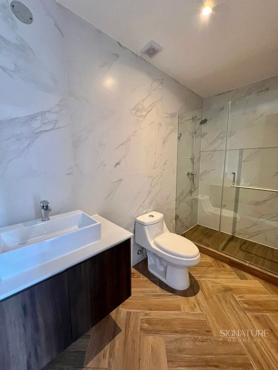 Apartamento en Renta zona 10 — Apartamento en Alquiler en Zona 10, Guatemala, Ciudad — foto 7 de 12