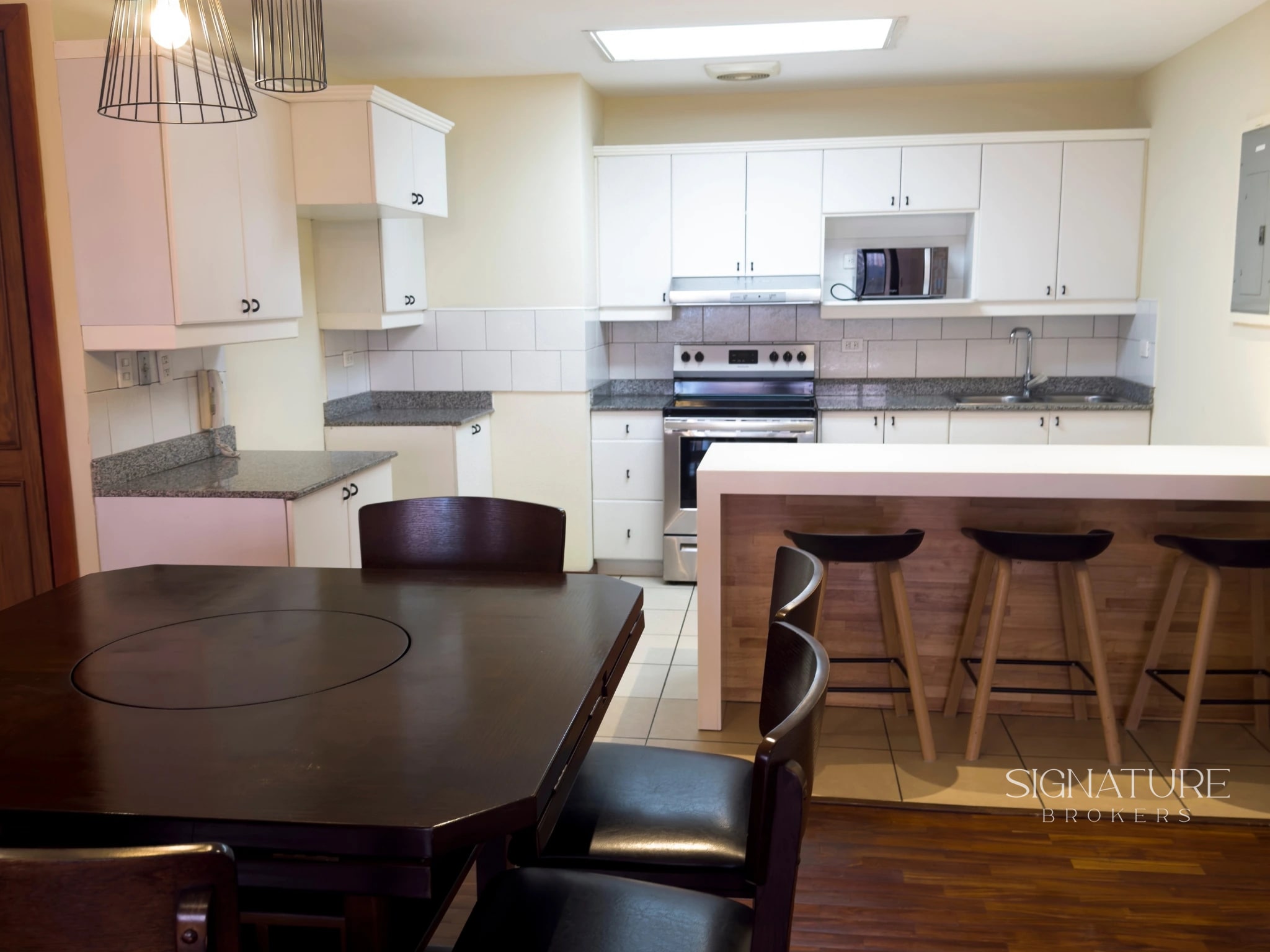 Apartamento en venta - Real de la Villa, zona 10 — Apartamento en Venta en Real de la Villa, Zona 10, Guatemala, Ciudad — foto 3 de 9