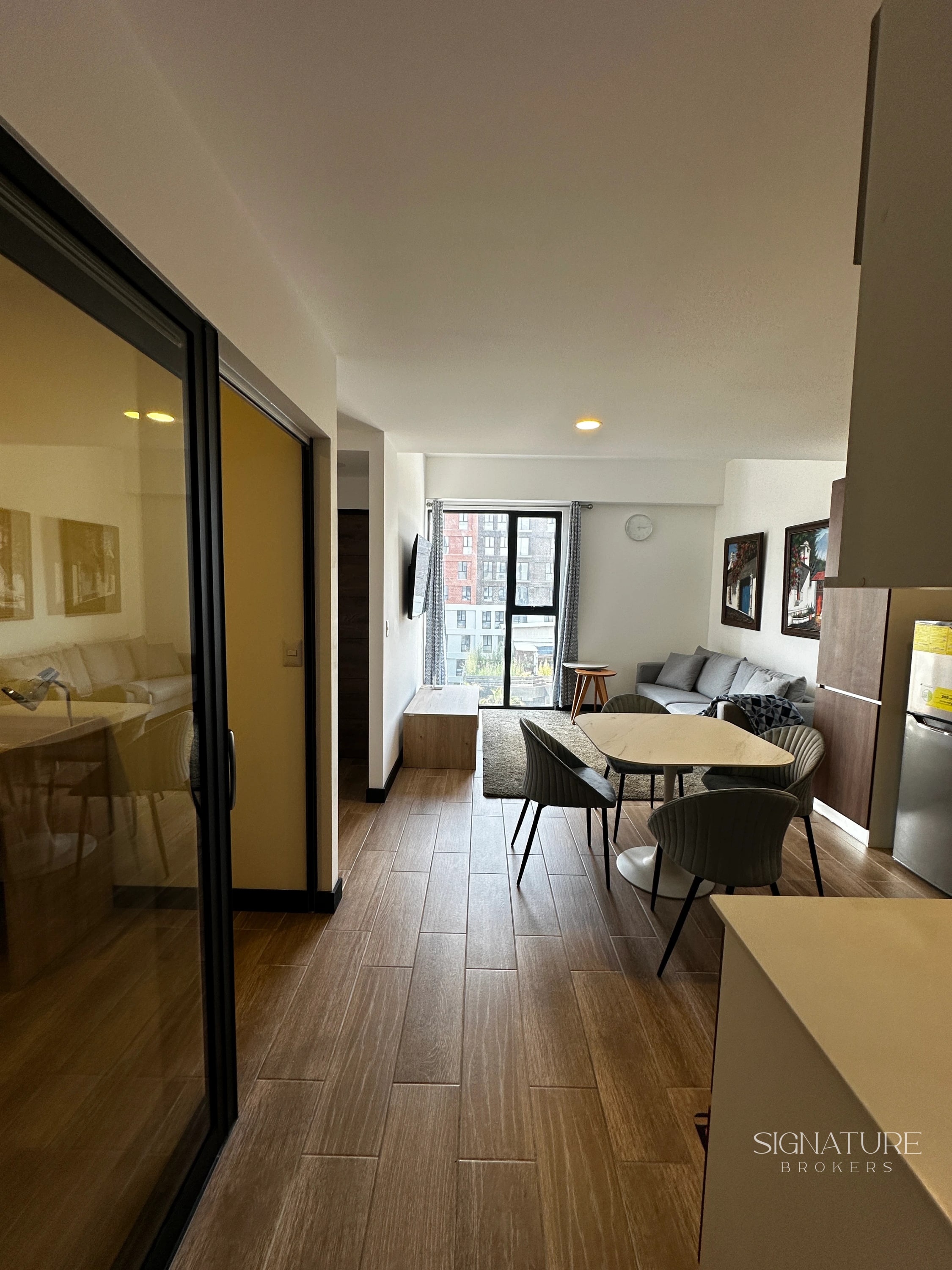 Senseti 10, Zona 10 - Apartamento en amueblado en Renta — Apartamento en Alquiler en Zona 10, Guatemala, Ciudad — foto 1 de 9