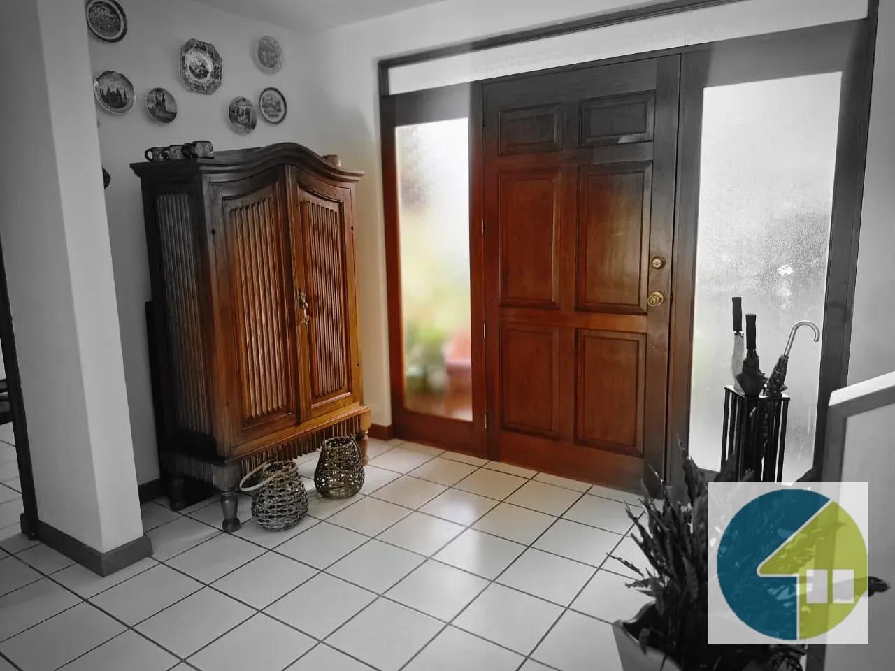 Hermosa Casa de 2 Niveles en Terravista con Amplio Jardín — Casa en Venta en Terravista, Carretera a El Salvador, Guatemala, Ciudad — foto 2 de 16