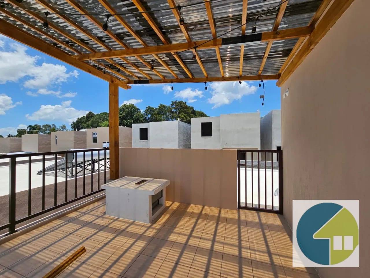 Para Estrenar Casas con Preciosa Pérgola — Casa en Venta en Carretera a El Salvador, Guatemala, Ciudad — foto 9 de 14