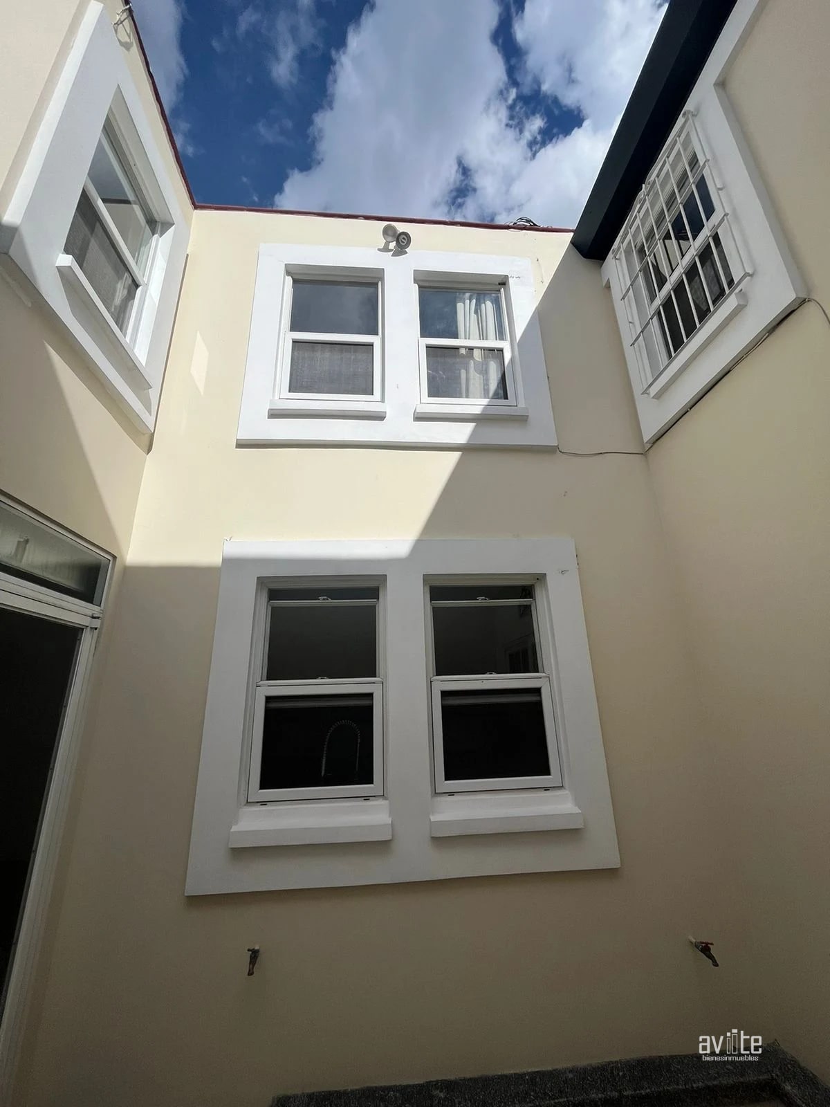Casa tipo Solana, 4 dormitorios. Condado Naranjo, Alameda Norte $390,000 — Casa en Venta en Condado Naranjo, Zona 4 Mixco, Guatemala, Ciudad — foto 2 de 16
