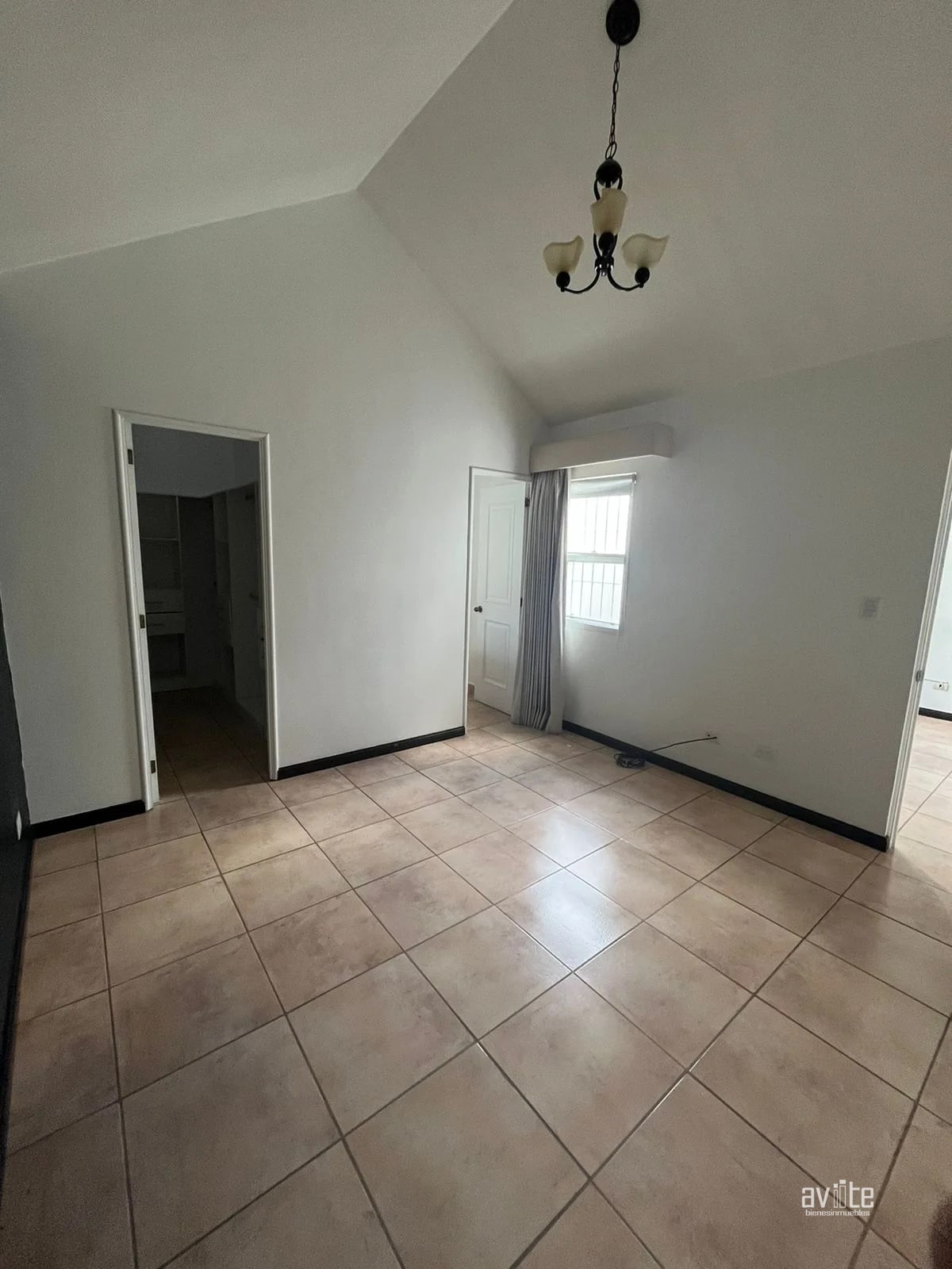 Casa tipo Solana, 4 dormitorios. Condado Naranjo, Alameda Norte $390,000 — Casa en Venta en Condado Naranjo, Zona 4 Mixco, Guatemala, Ciudad — foto 12 de 16